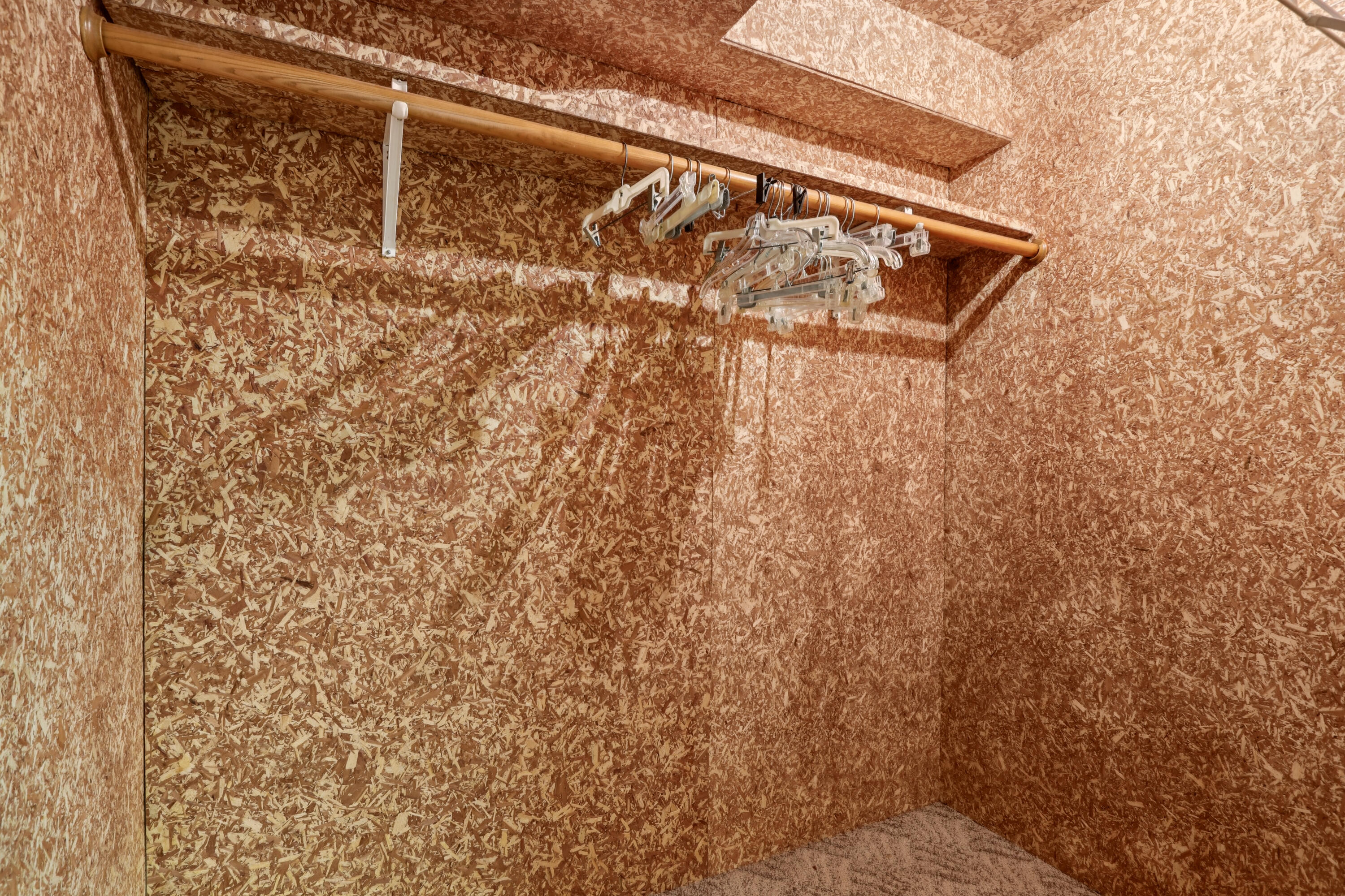 W203N16184 Pin Oak Cir