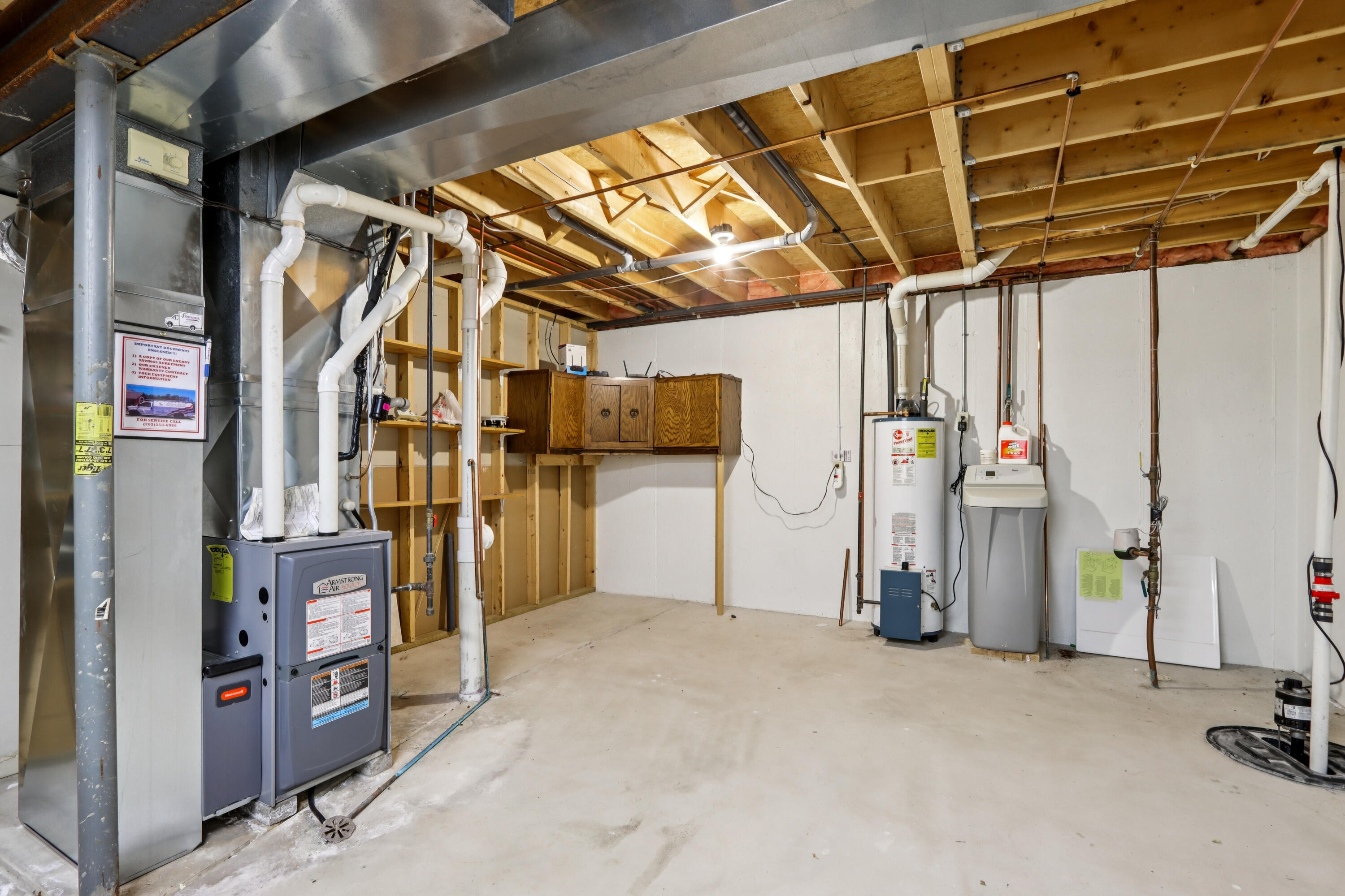 W203N16184 Pin Oak Cir