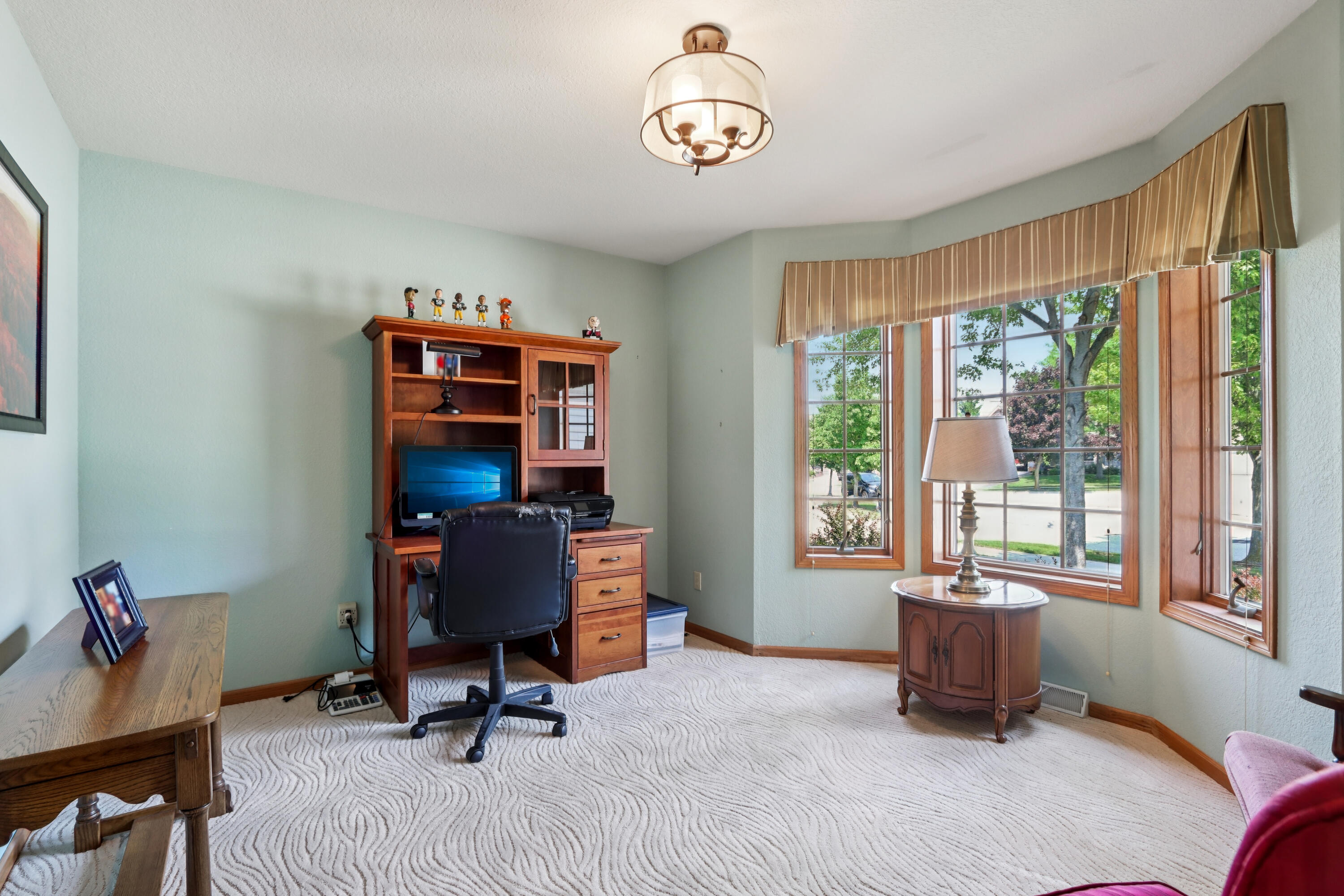 W203N16184 Pin Oak Cir