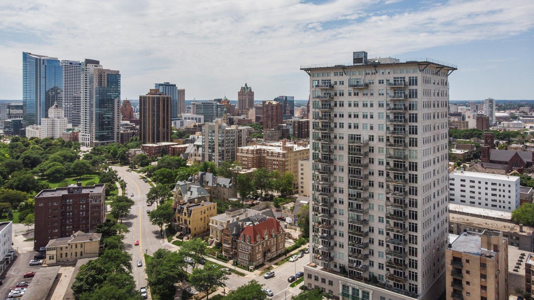 1313 N Franklin Pl Unit: 504