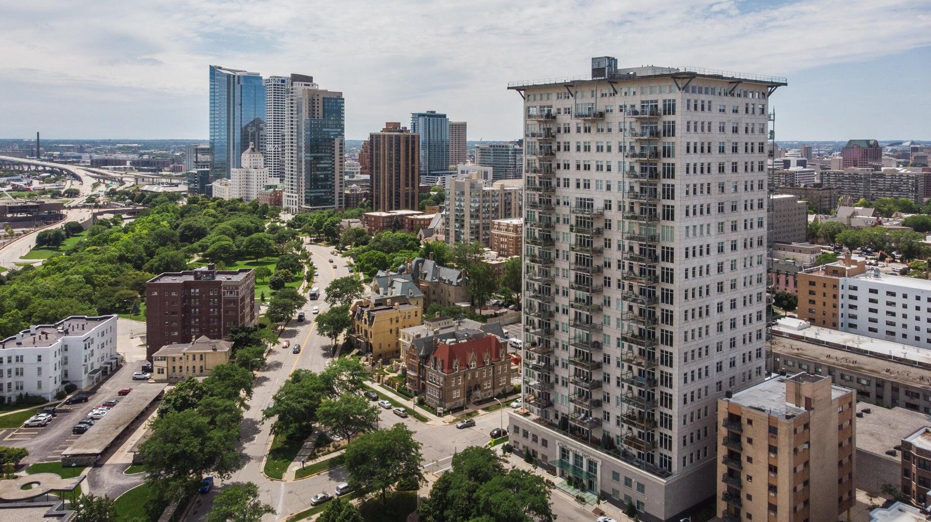 1313 N Franklin Pl Unit: 504