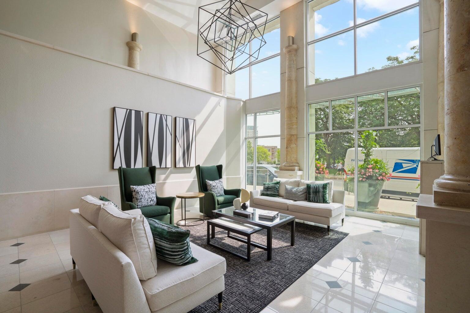 1313 N Franklin Pl Unit: 504