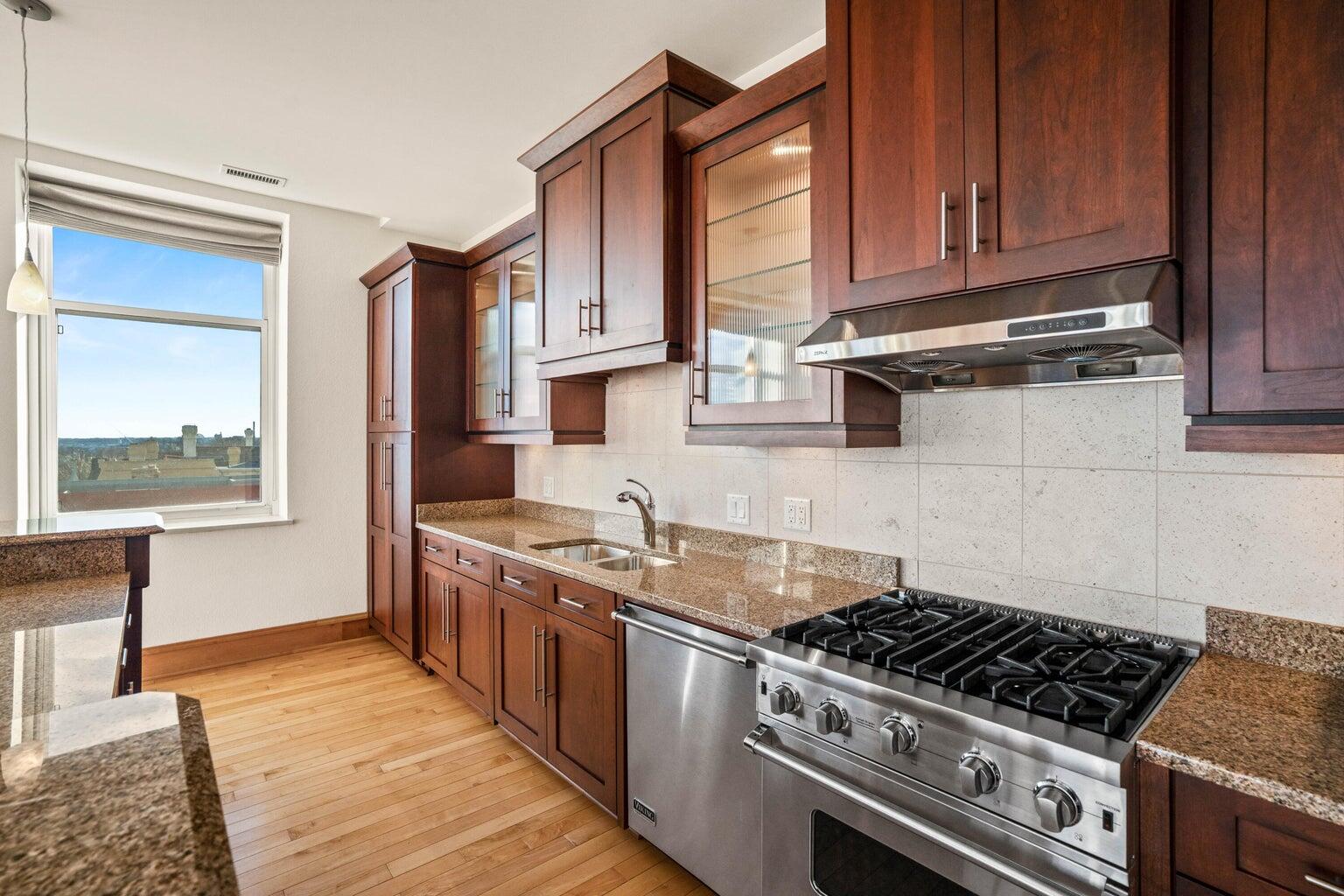 1313 N Franklin Pl Unit: 504