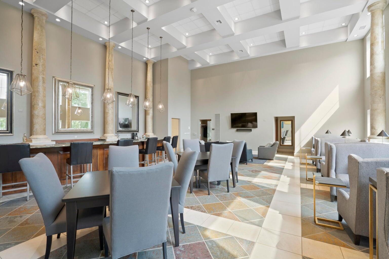 1313 N Franklin Pl Unit: 504
