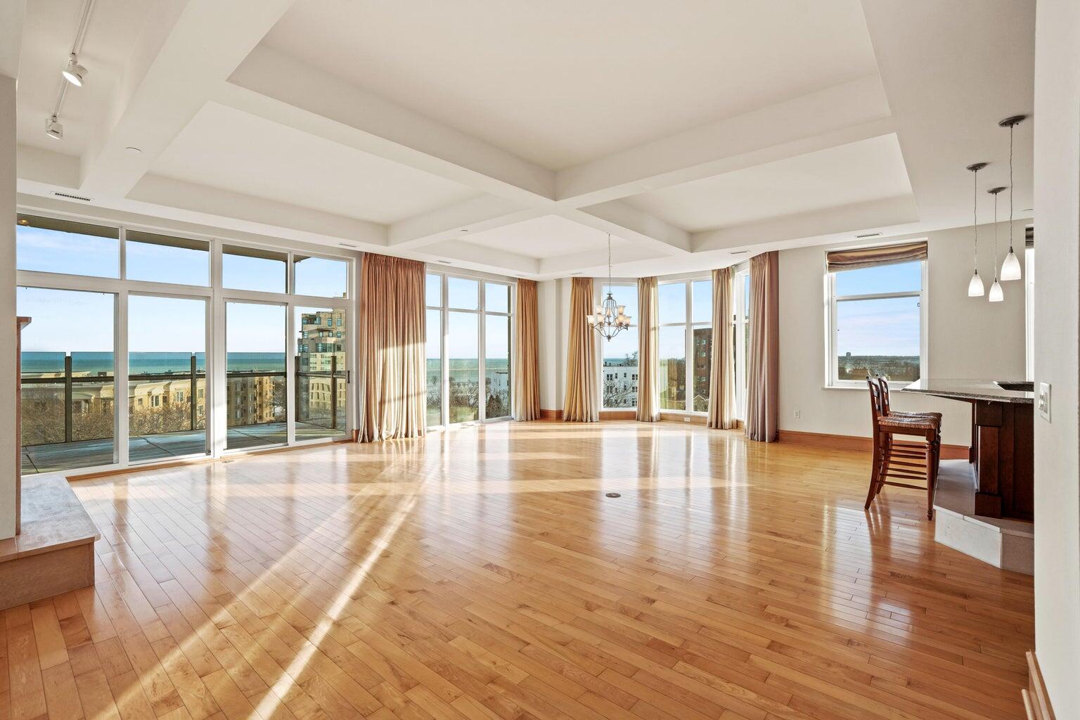1313 N Franklin Pl Unit: 504