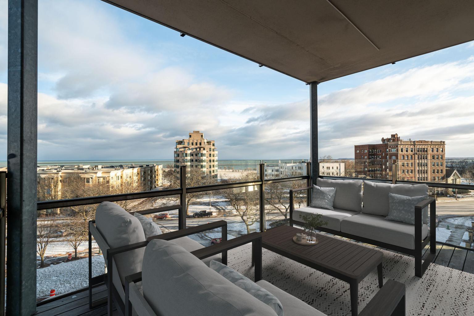 1313 N Franklin Pl Unit: 504