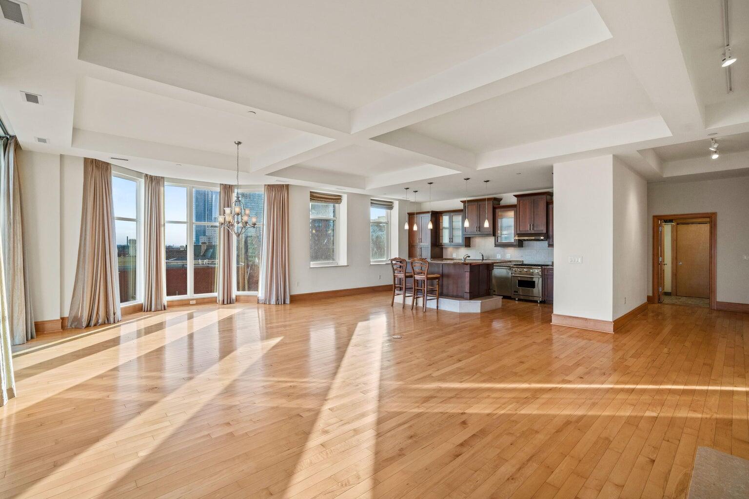 1313 N Franklin Pl Unit: 504