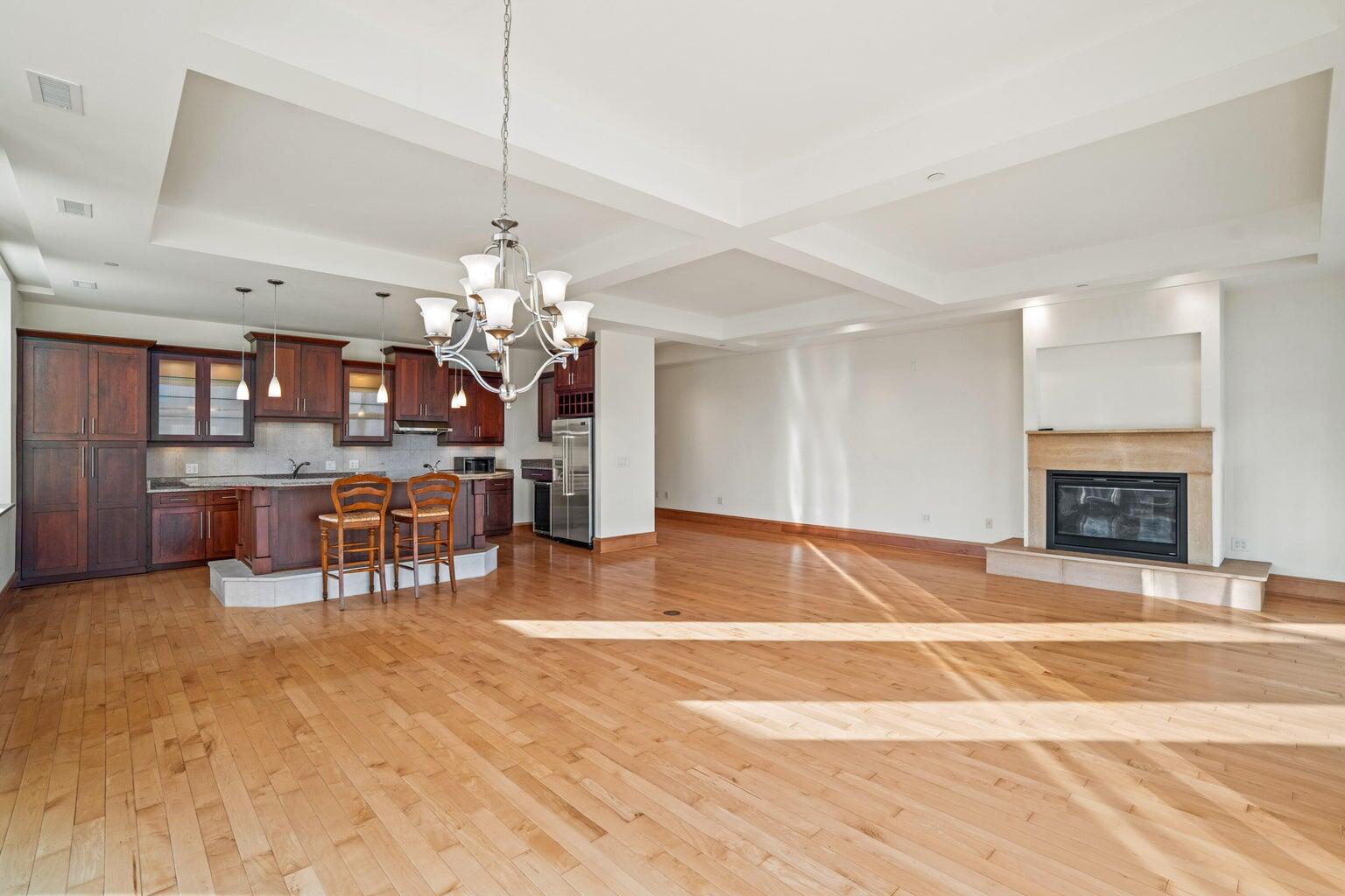 1313 N Franklin Pl Unit: 504