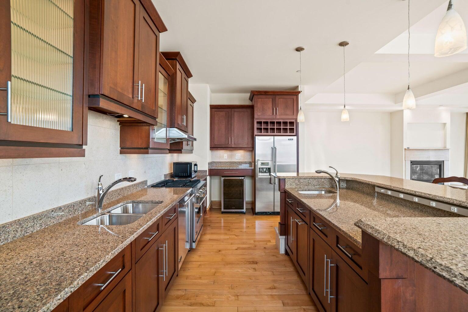 1313 N Franklin Pl Unit: 504