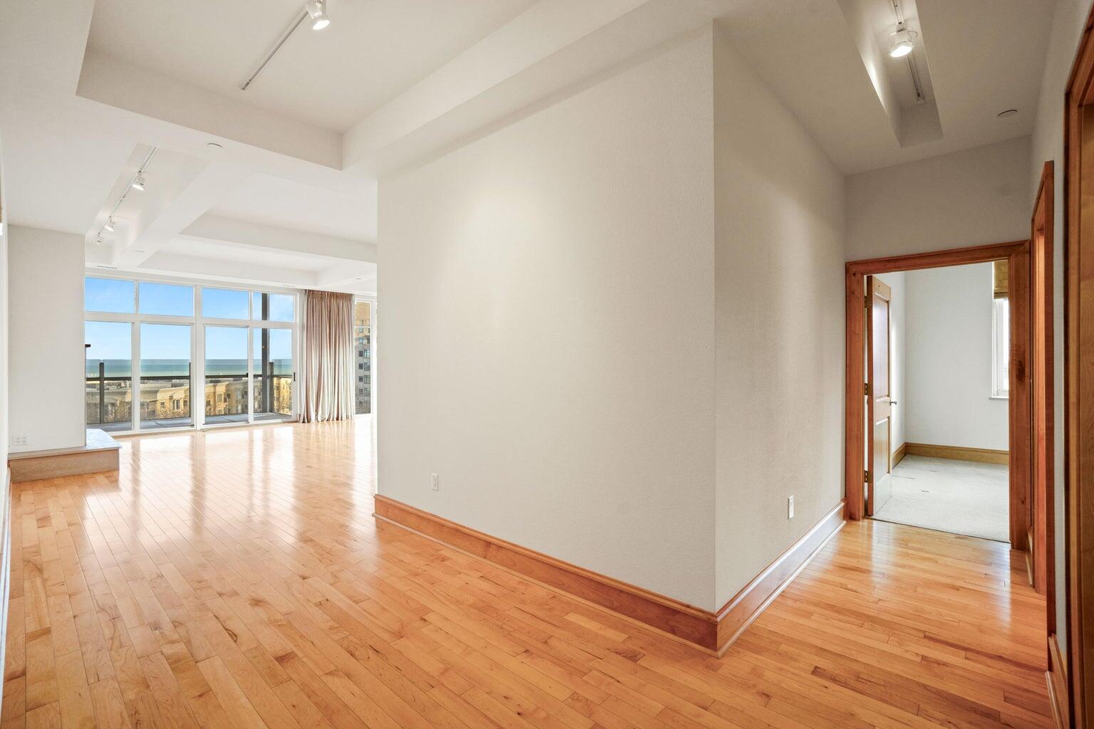 1313 N Franklin Pl Unit: 504