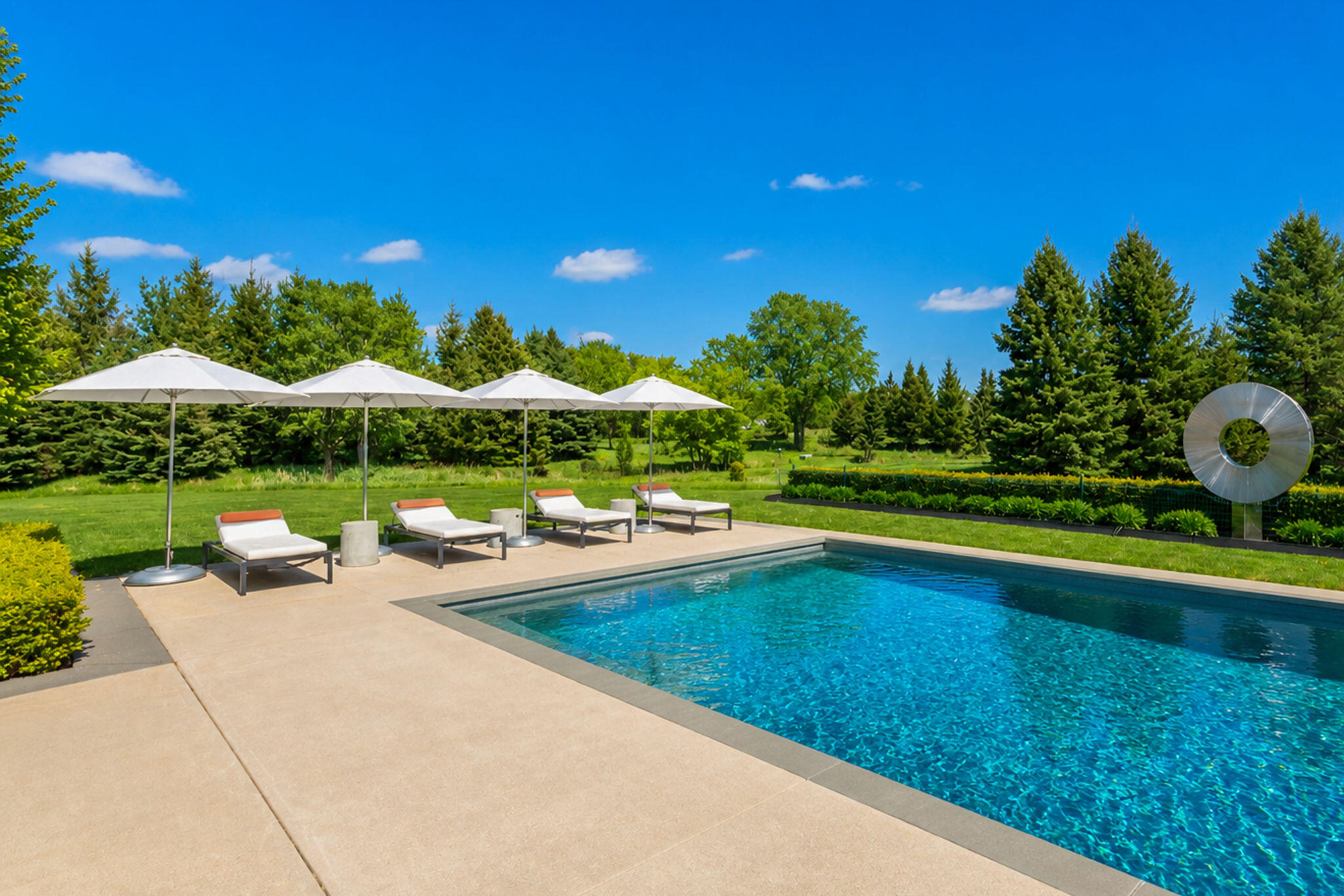 14 White Tail Ln