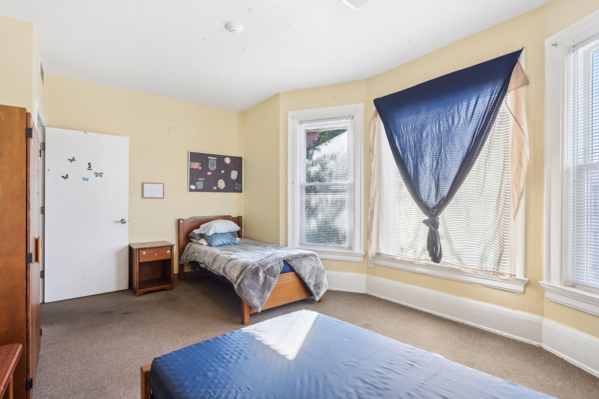 1022 W Madison St Unit: 1024