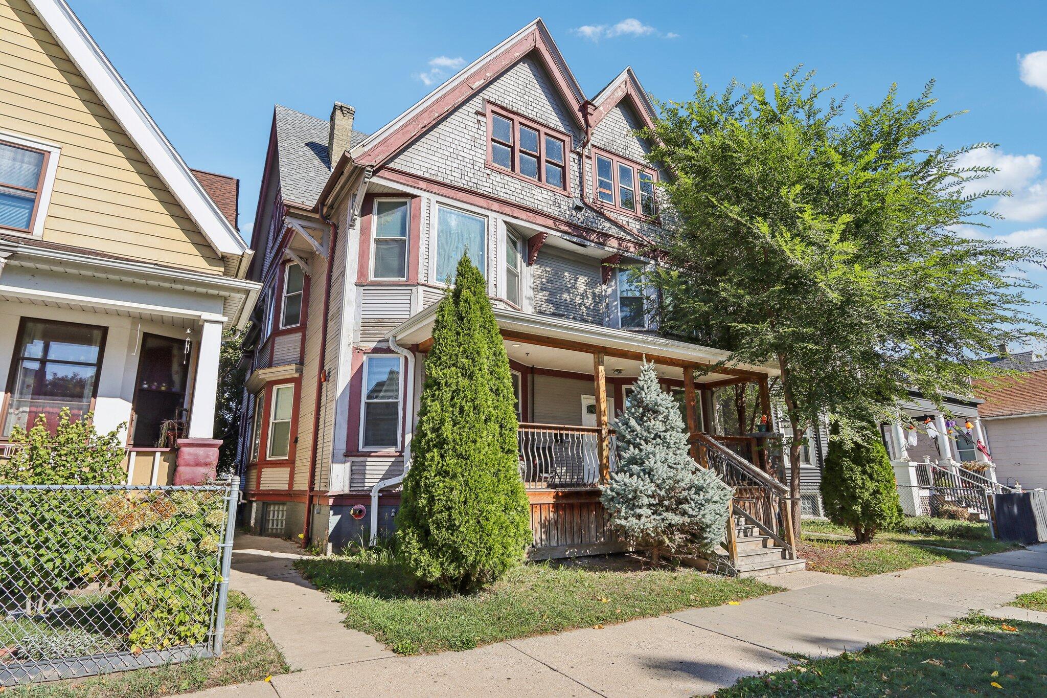 1022 W Madison St Unit: 1024