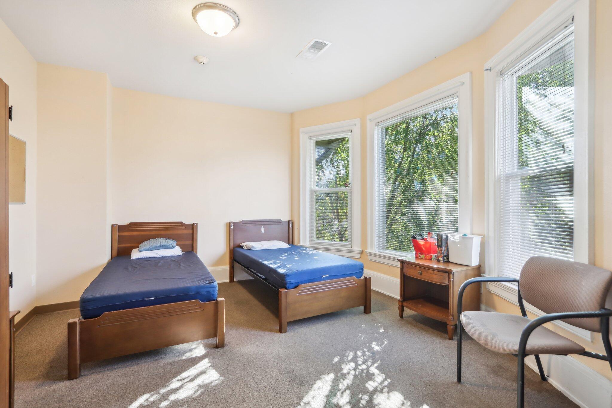 1022 W Madison St Unit: 1024