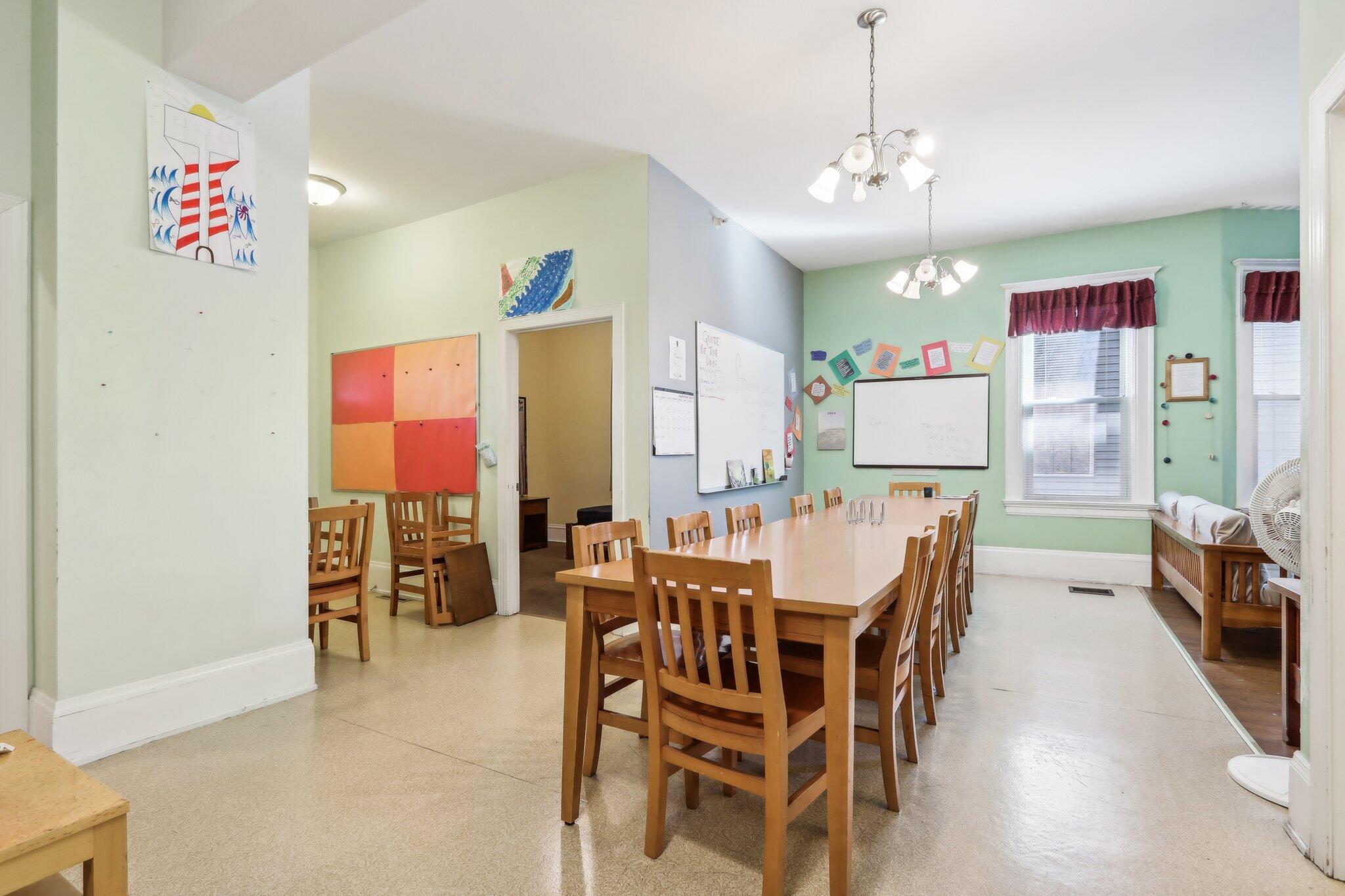 1022 W Madison St Unit: 1024