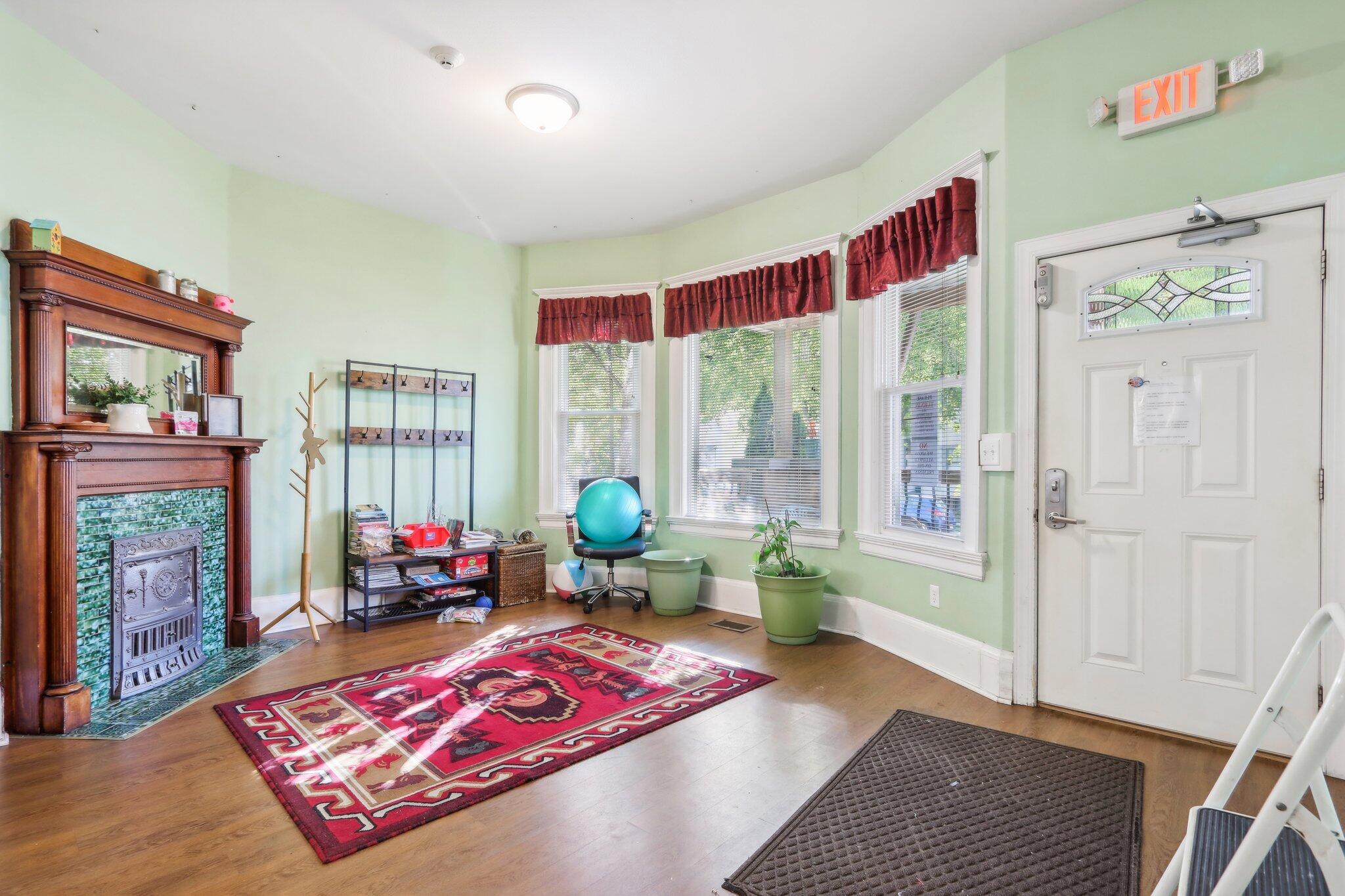 1022 W Madison St Unit: 1024