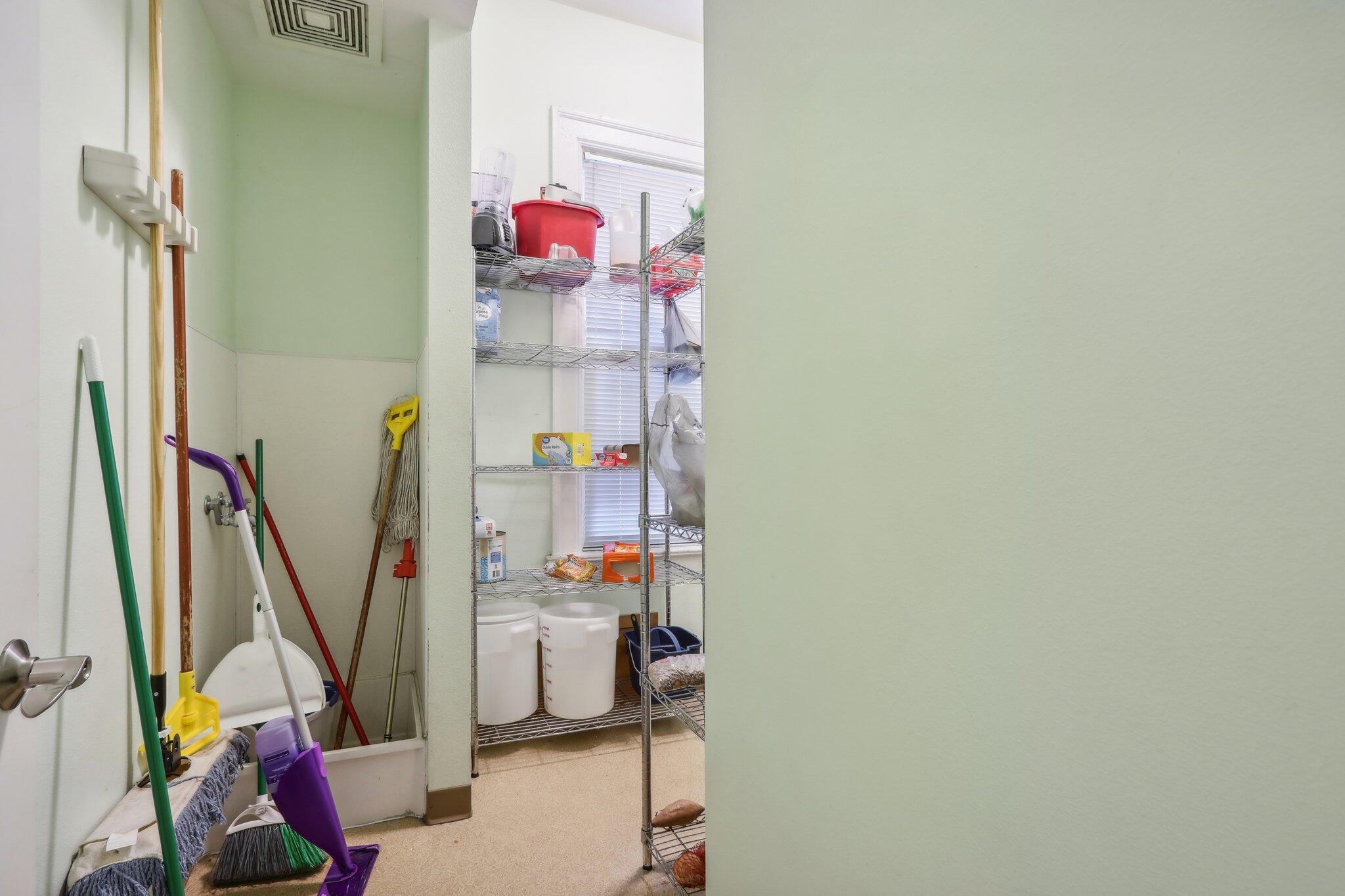 1022 W Madison St Unit: 1024