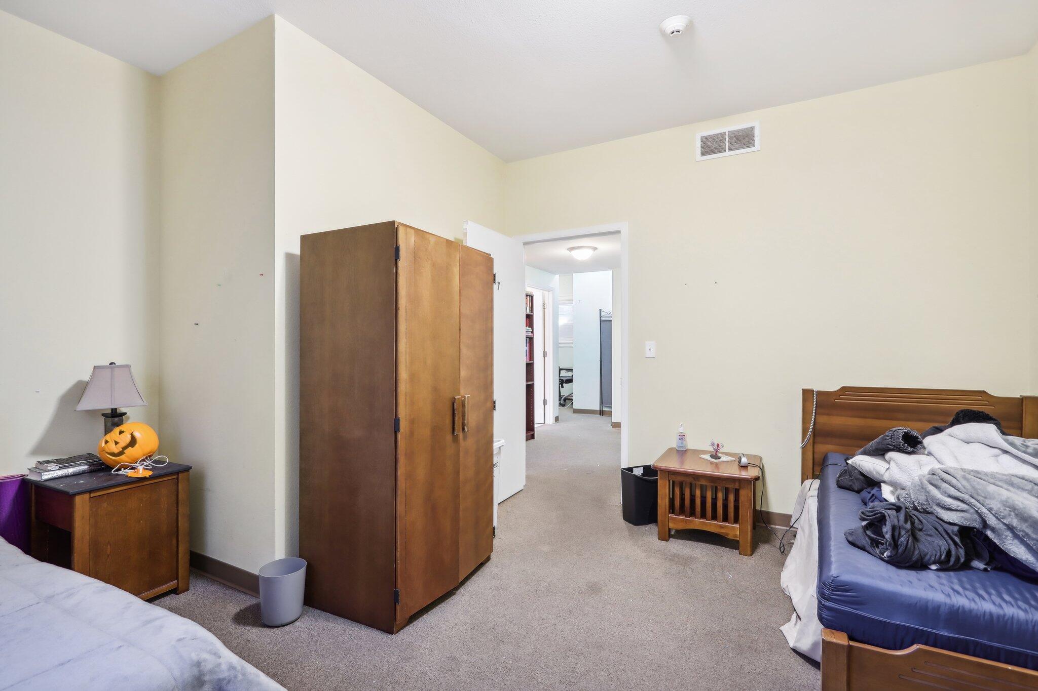 1022 W Madison St Unit: 1024