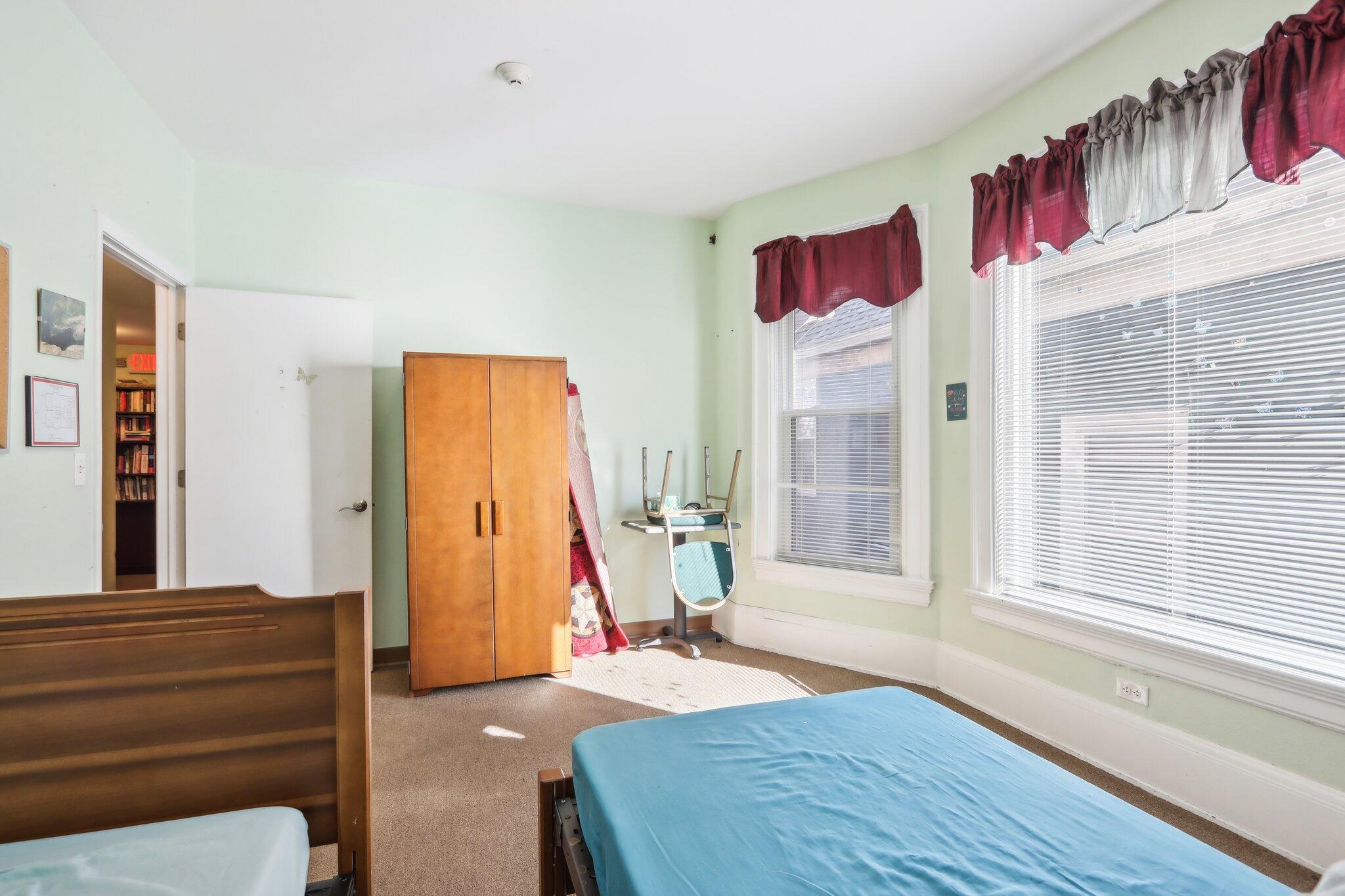 1022 W Madison St Unit: 1024