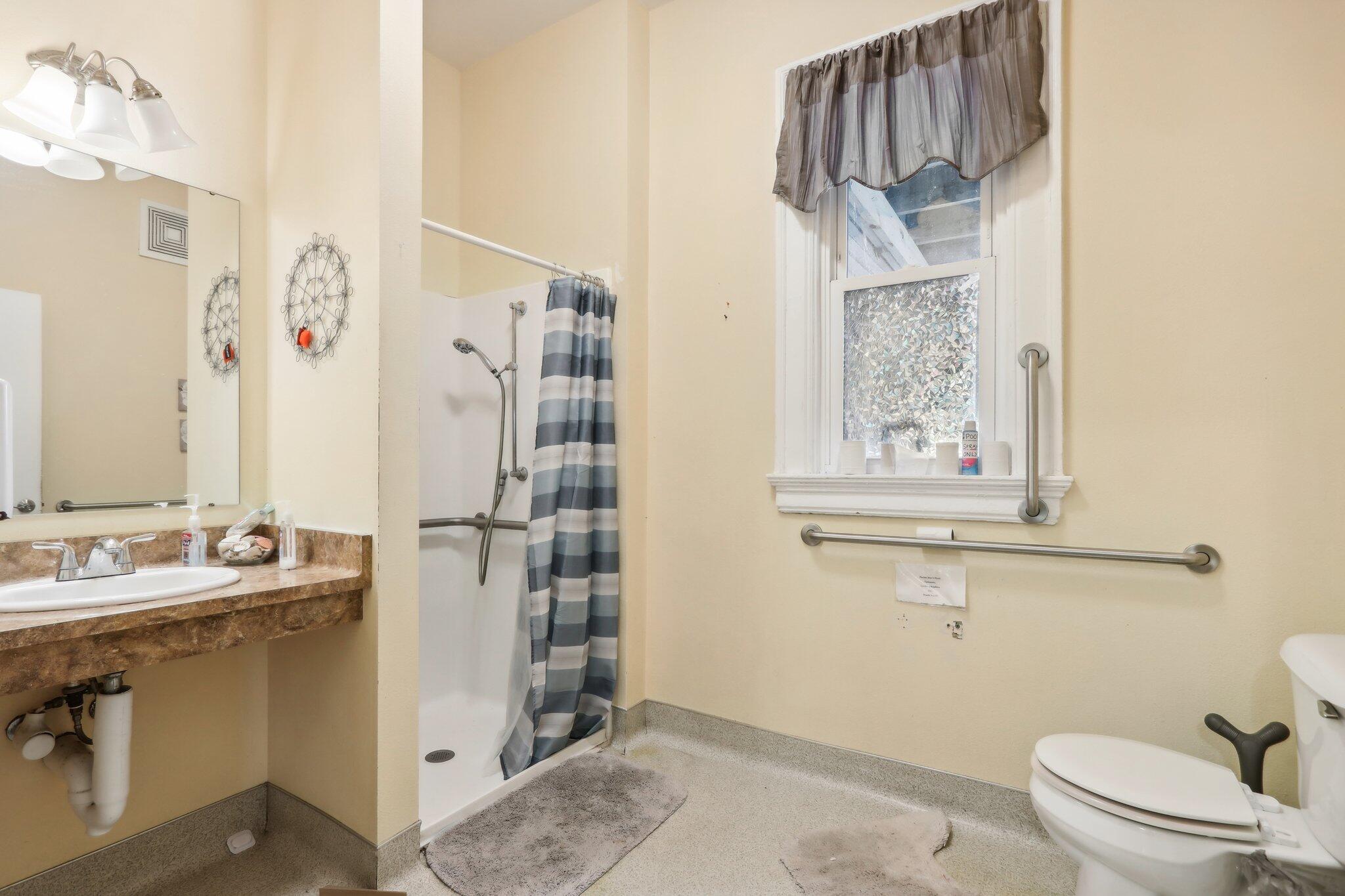 1022 W Madison St Unit: 1024