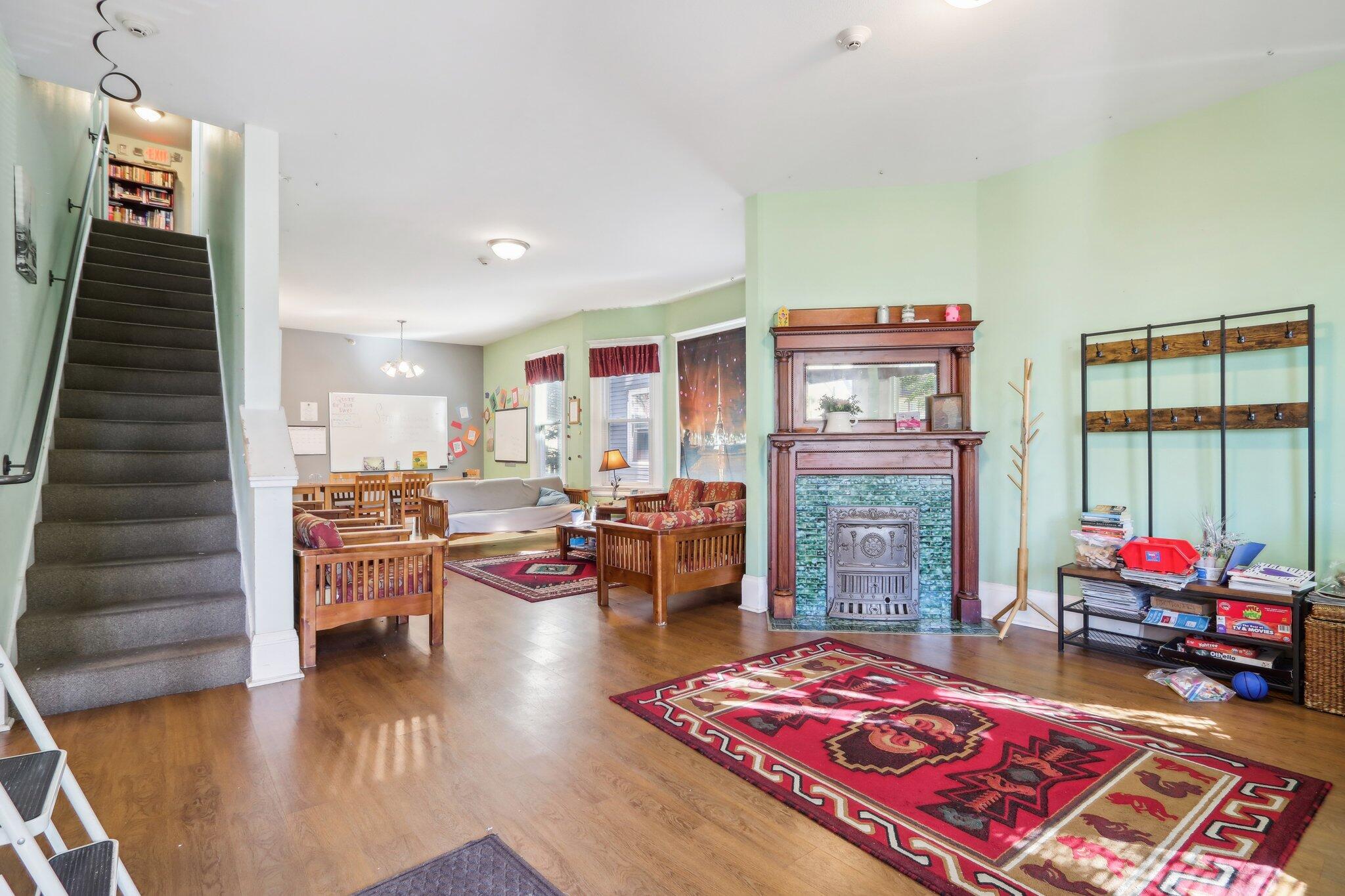 1022 W Madison St Unit: 1024