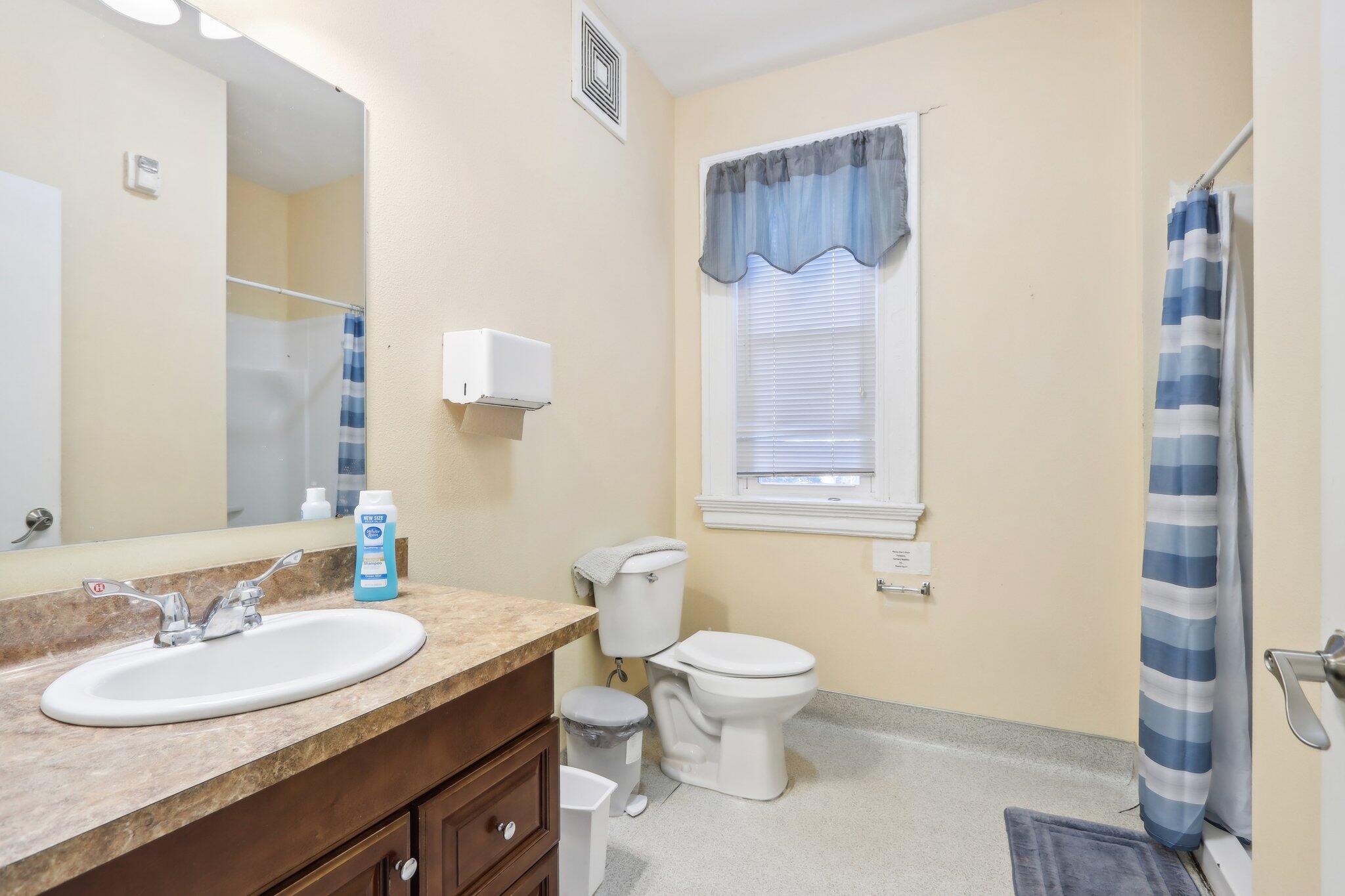 1022 W Madison St Unit: 1024