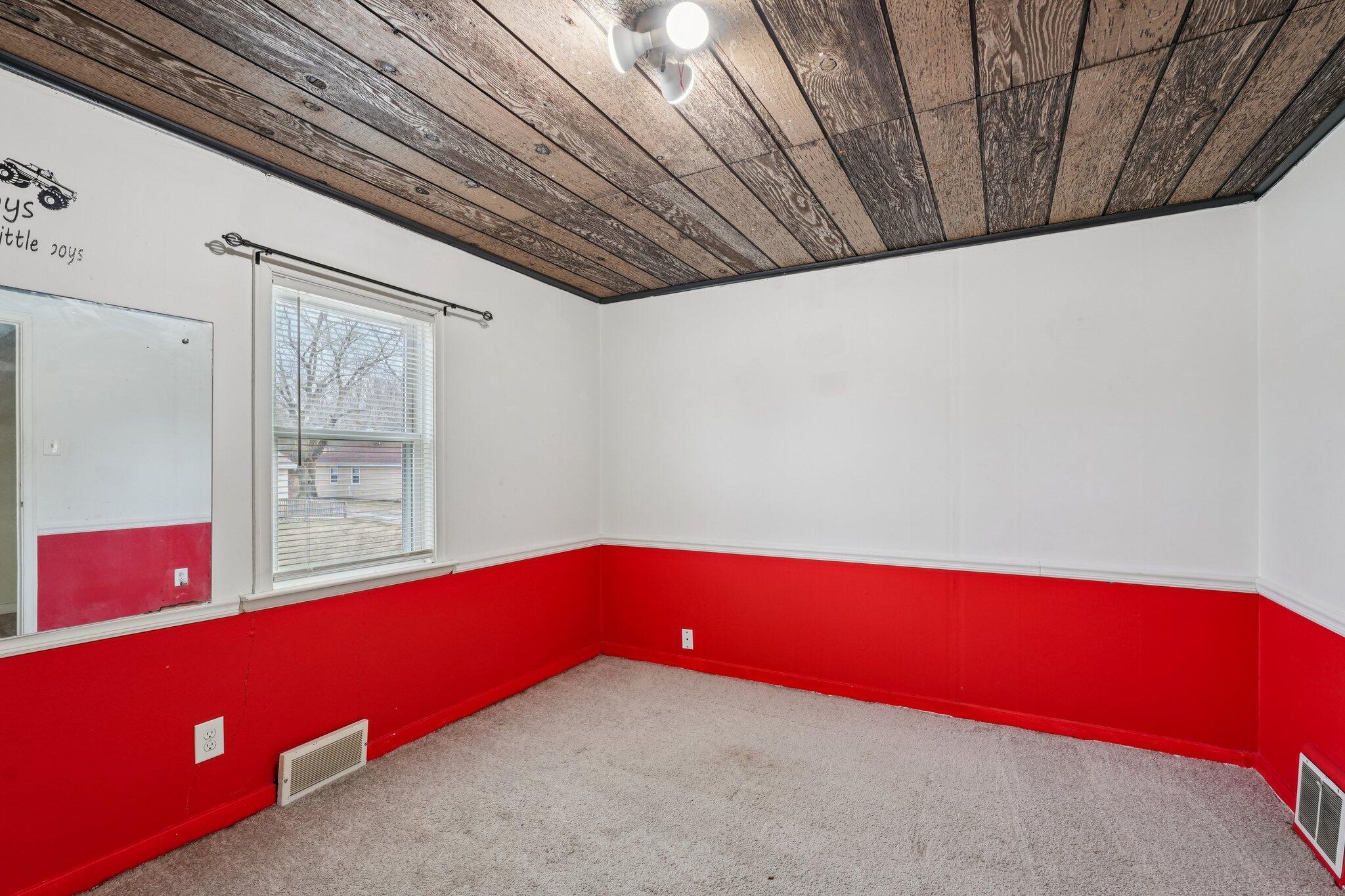 1001 W Bender Rd