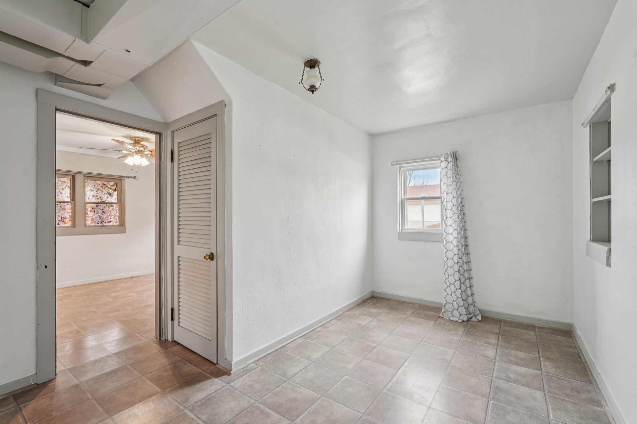 1001 W Bender Rd