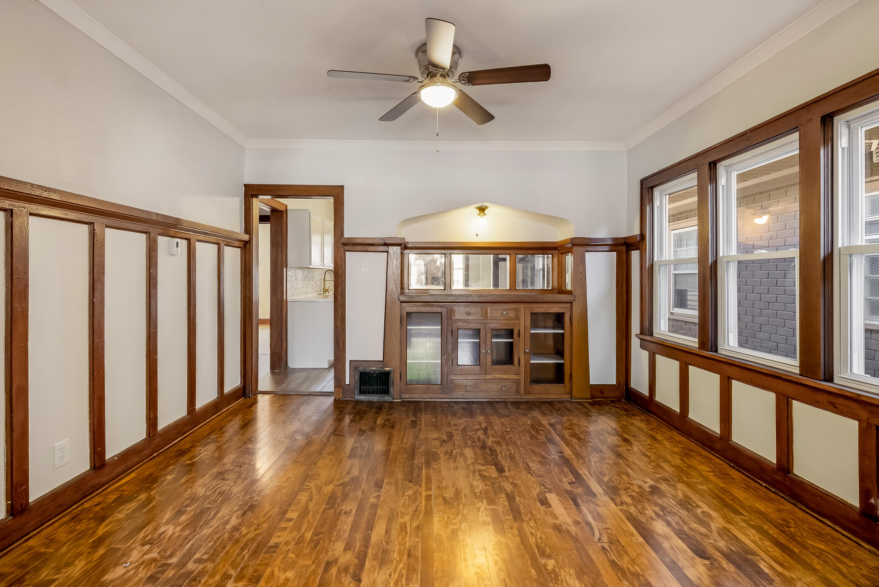 2808 S Greeley Ave