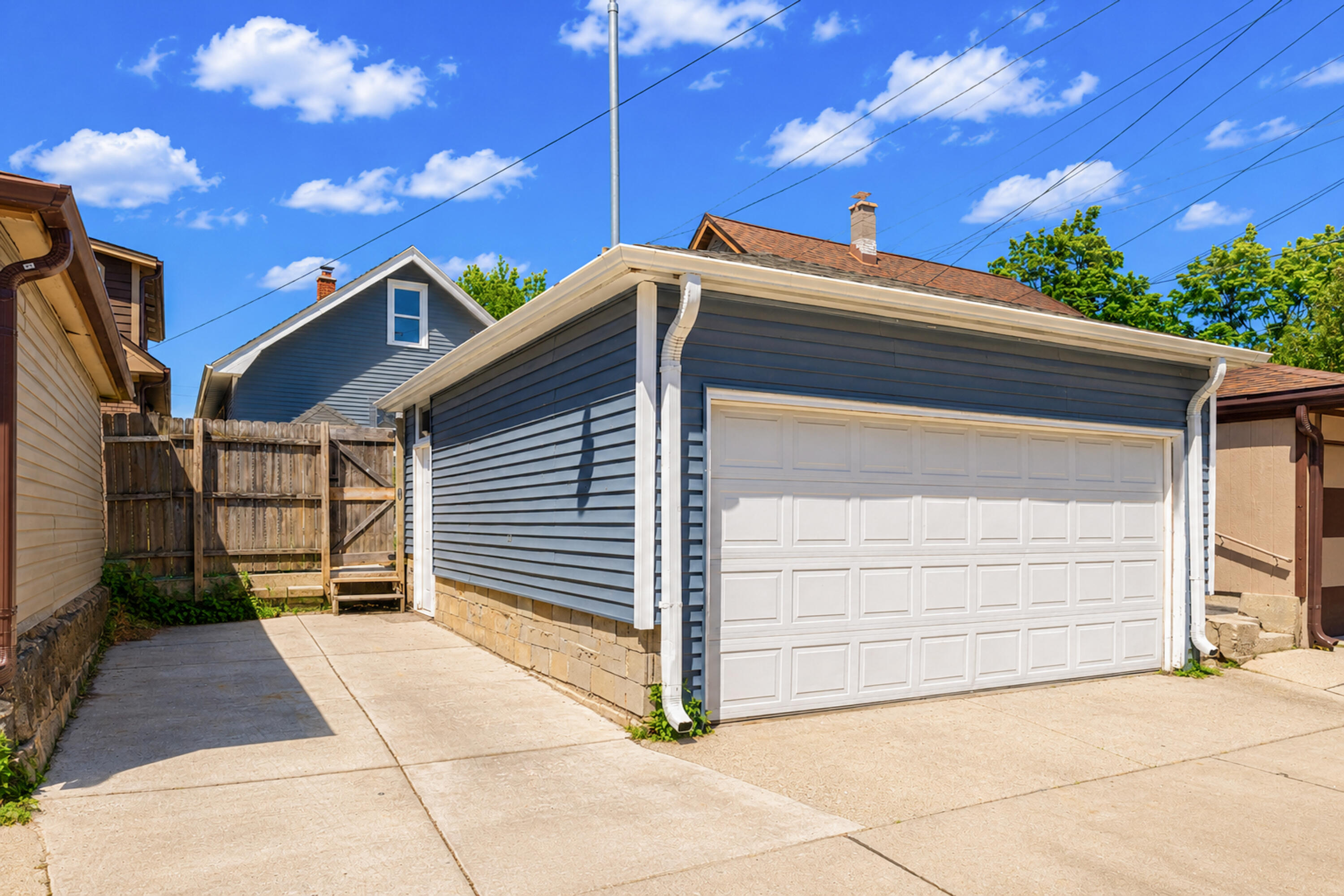 2808 S Greeley Ave