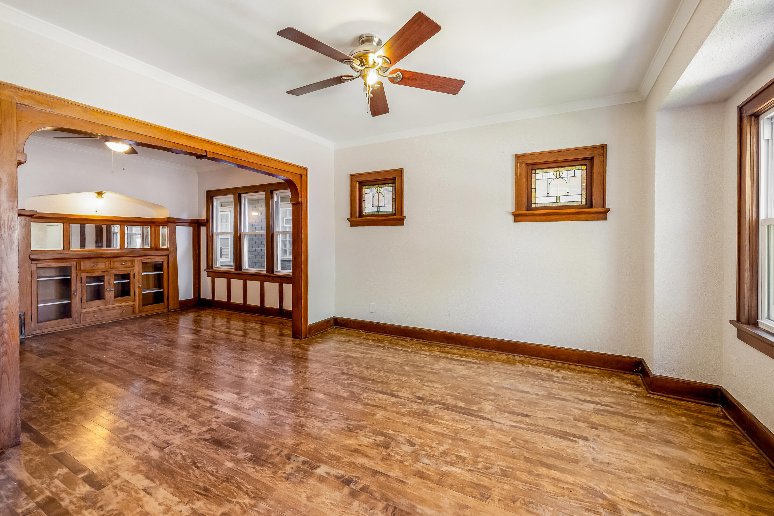 2808 S Greeley Ave