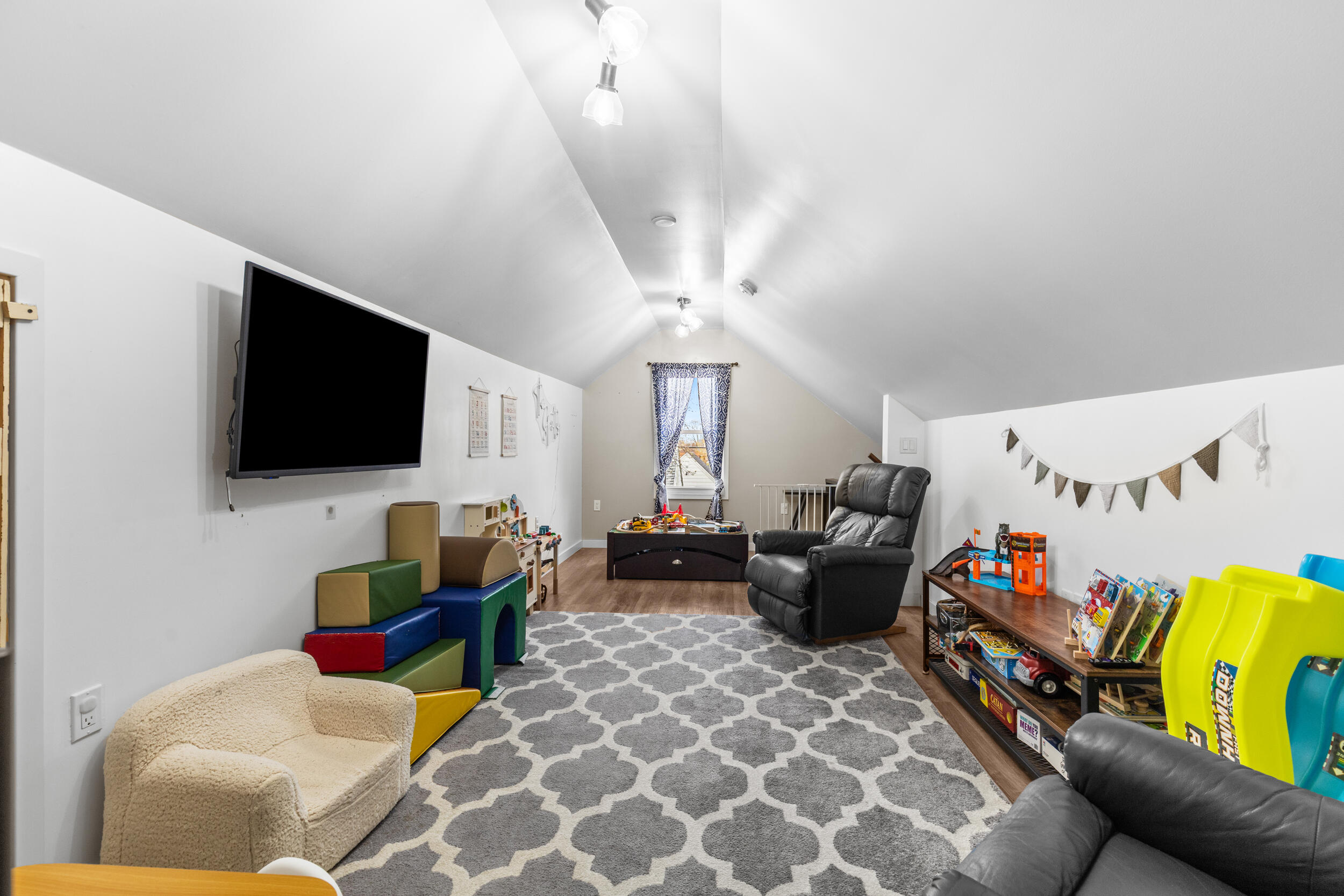 516 Menomonee Ave