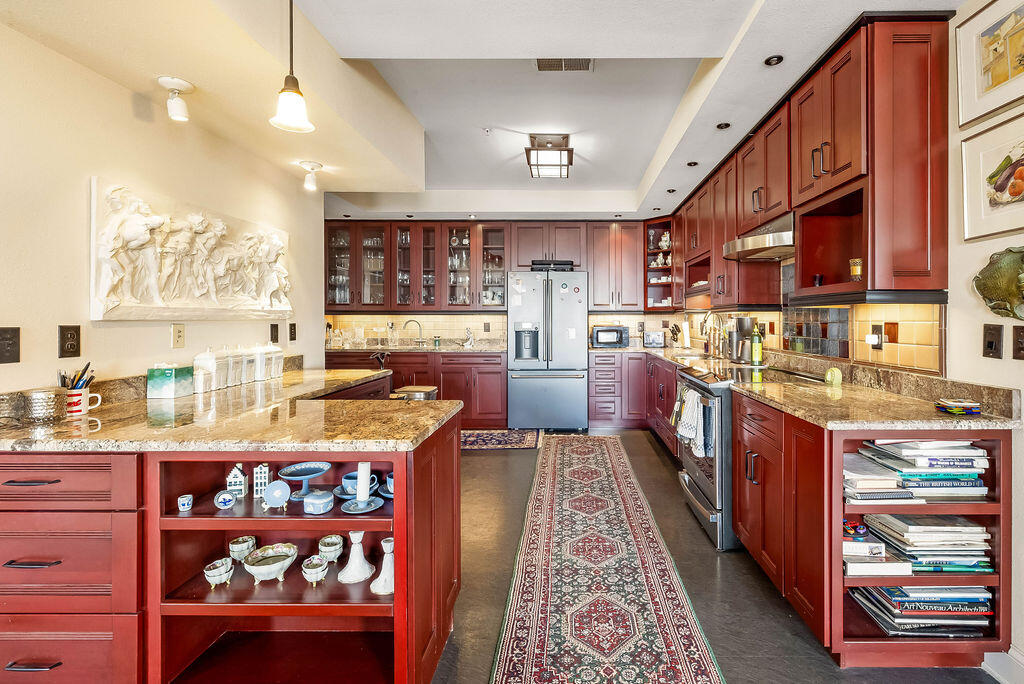 606 W Wisconsin Ave Unit: 1801