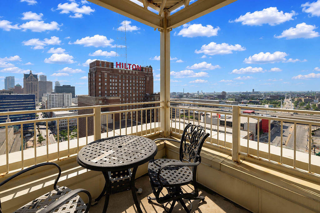 606 W Wisconsin Ave Unit: 1801