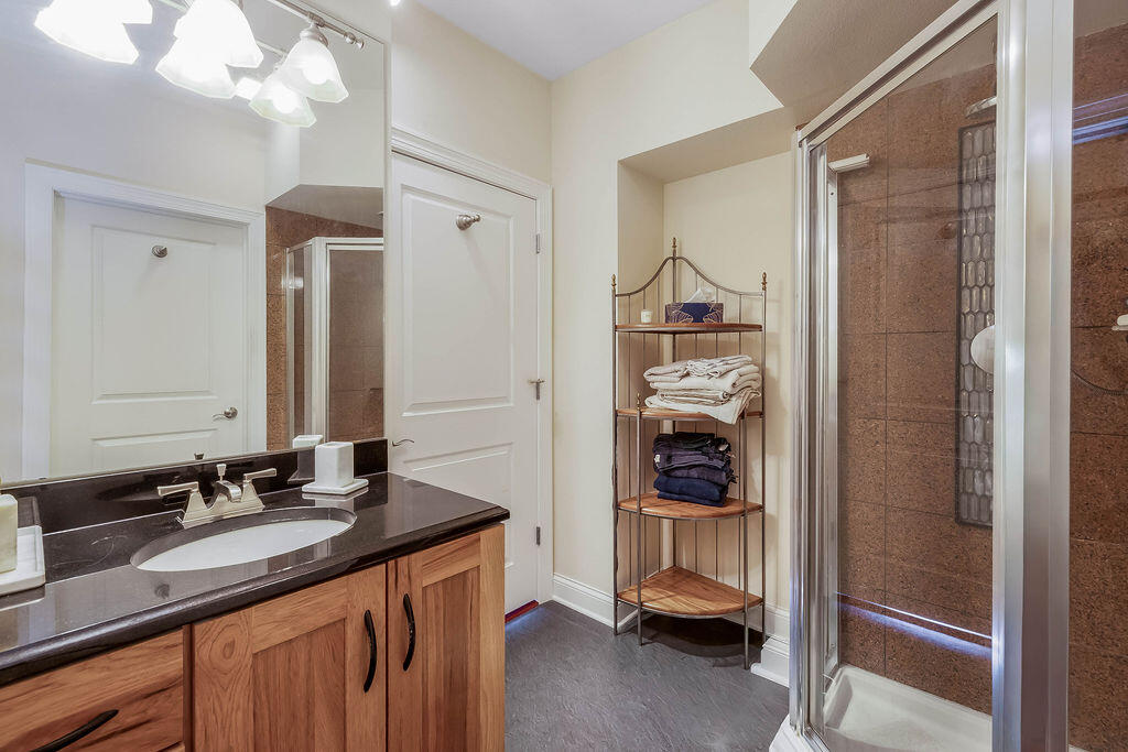 606 W Wisconsin Ave Unit: 1801