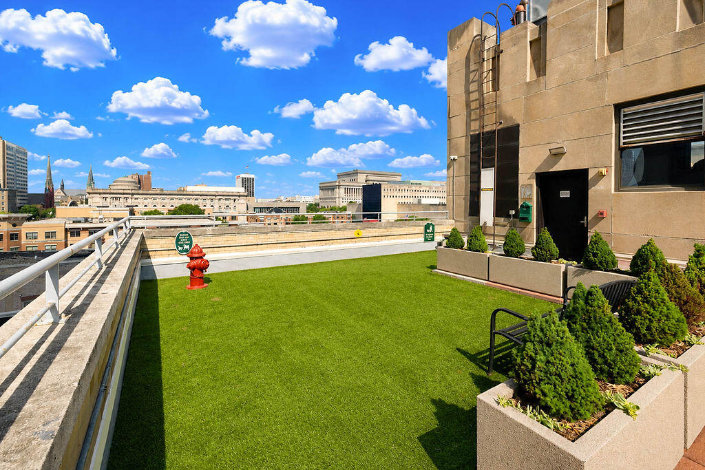606 W Wisconsin Ave Unit: 1801