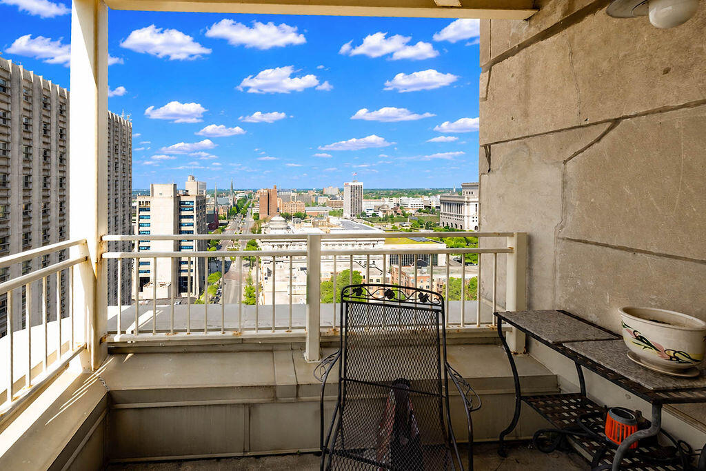606 W Wisconsin Ave Unit: 1801