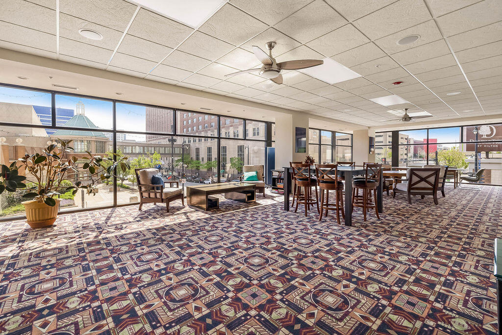 606 W Wisconsin Ave Unit: 1801