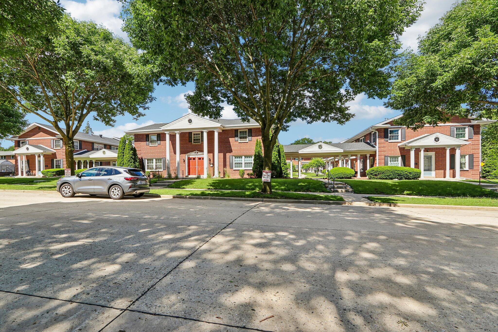 3119 S 122nd St Unit: 17