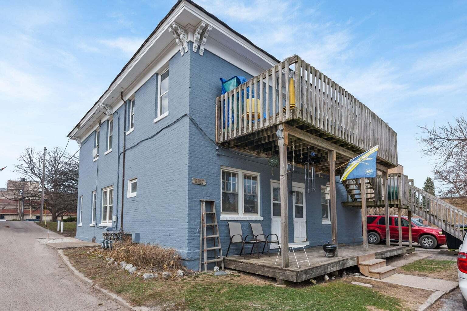6215 7th Ave