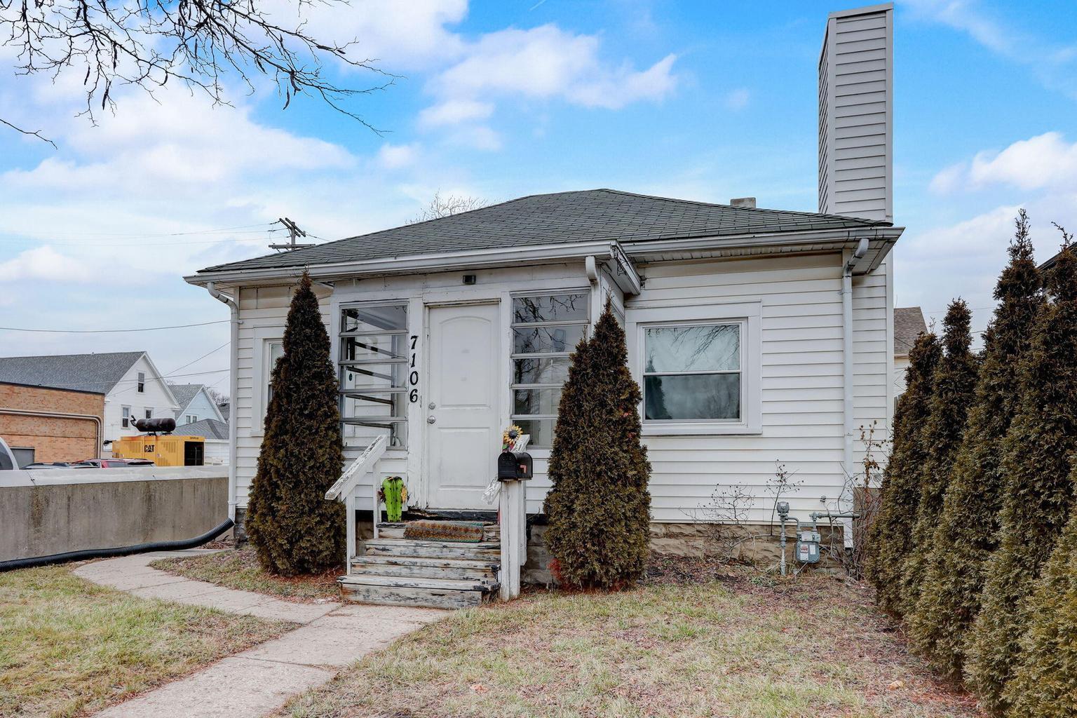 7106 W National Ave