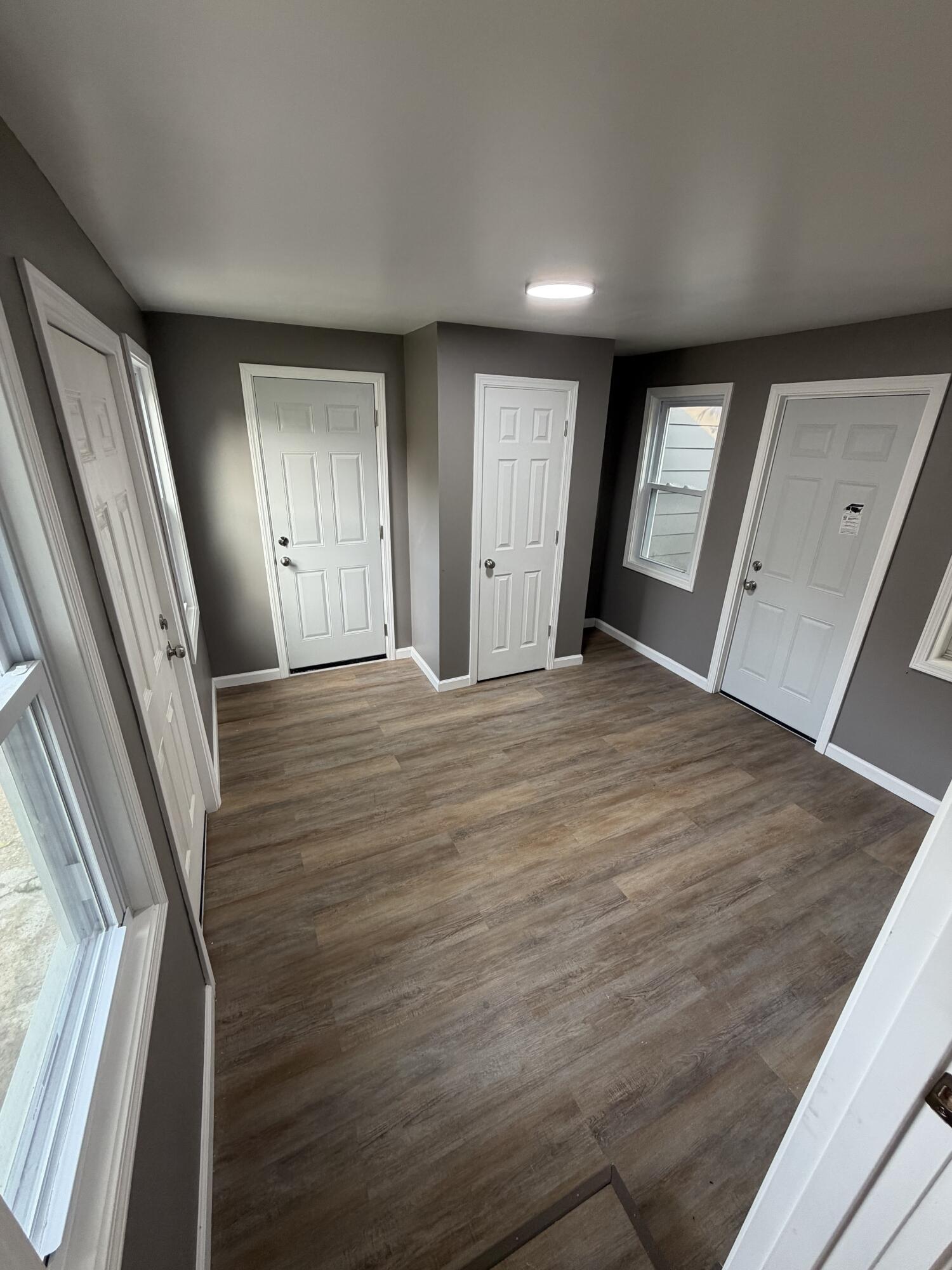 4135 W Lancaster Ave