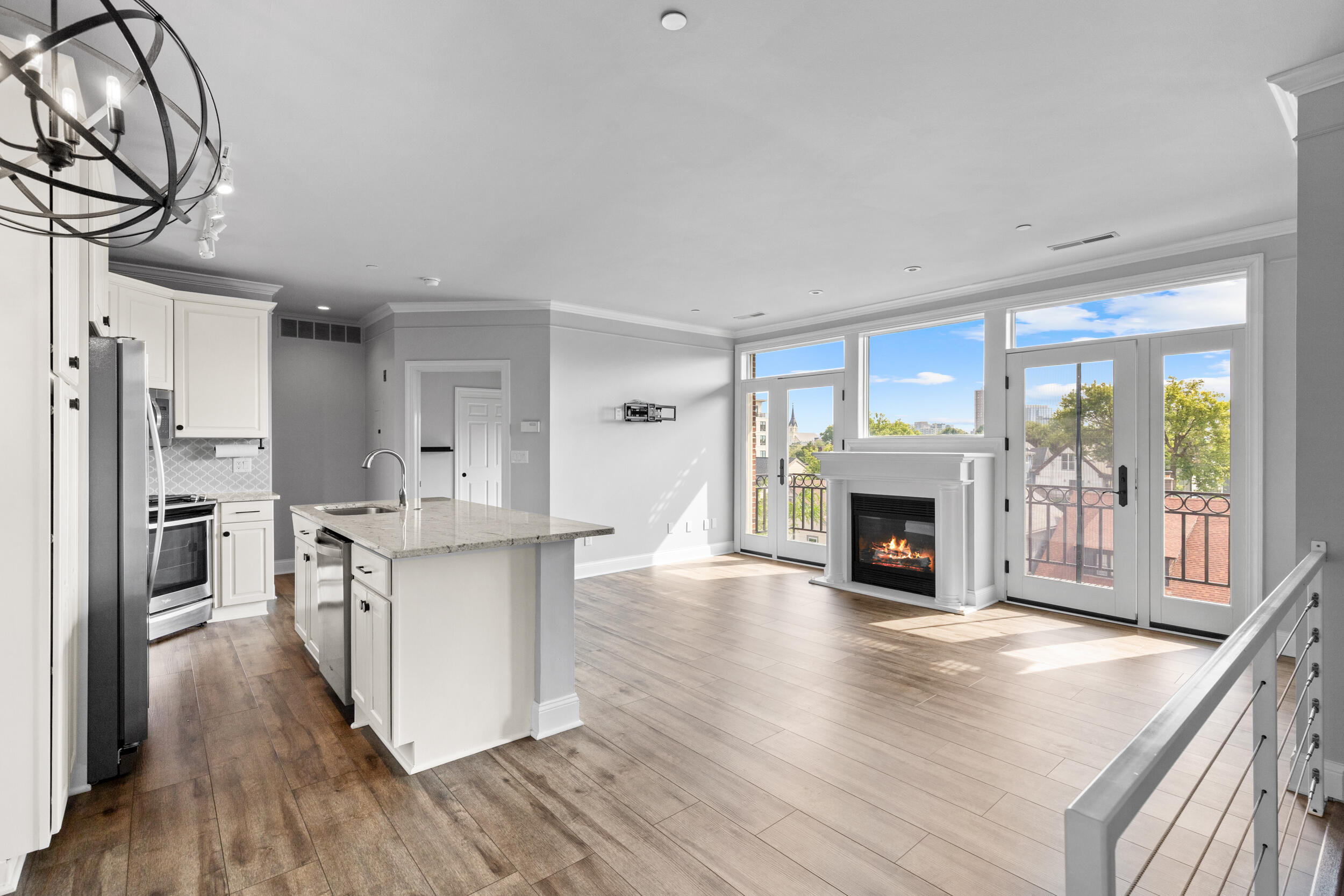 1515 N Van Buren St, 403