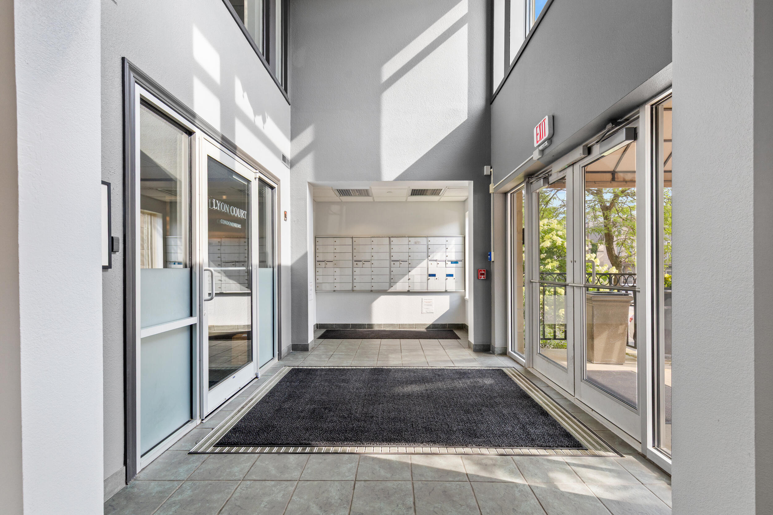 1515 N Van Buren St, 403