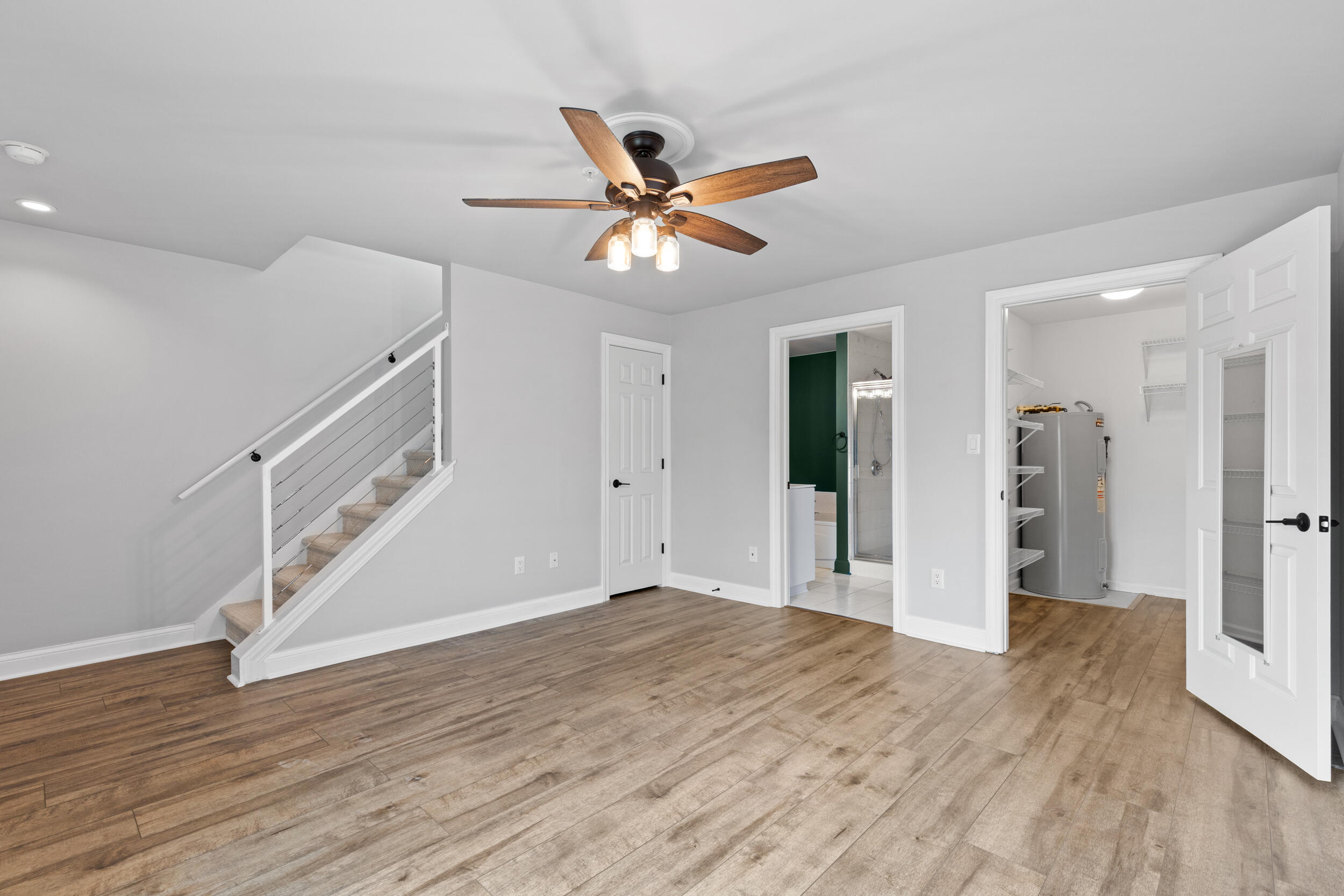1515 N Van Buren St, 403