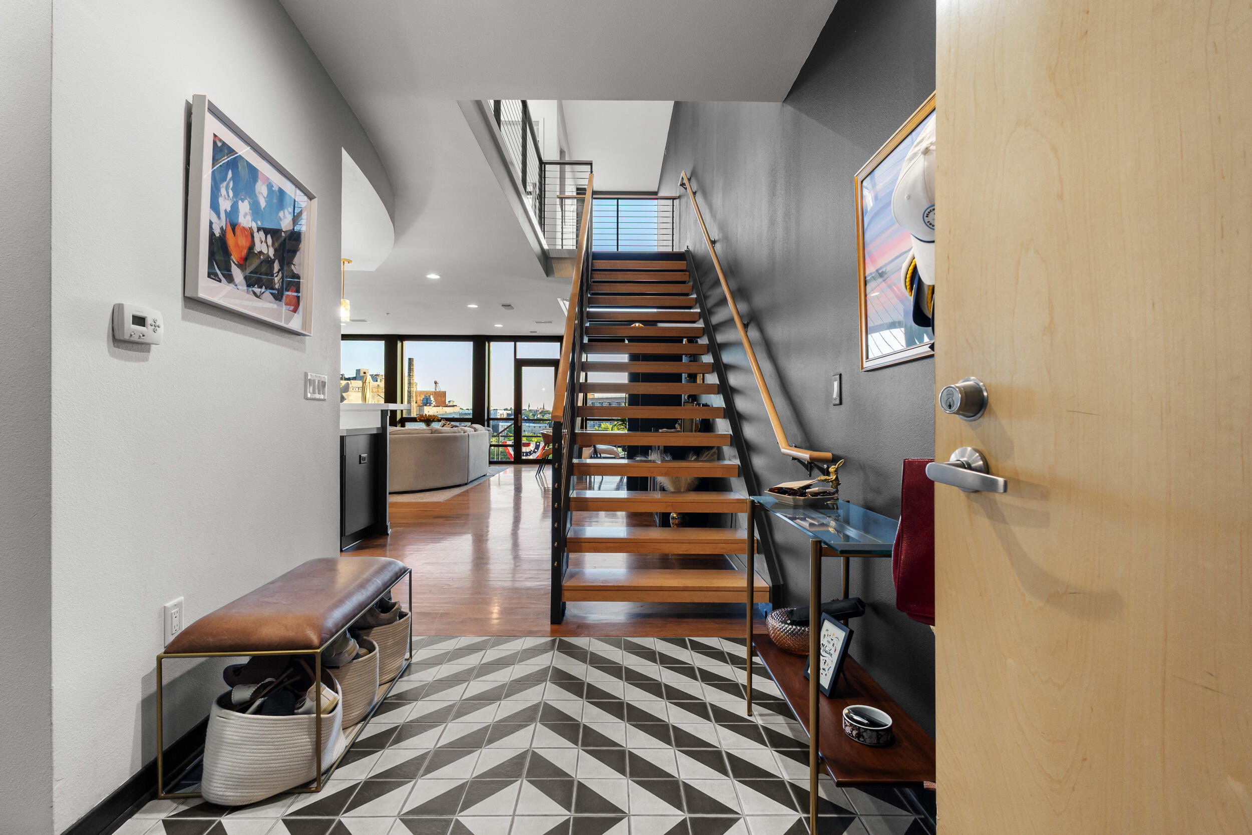 311 E Erie St, 408