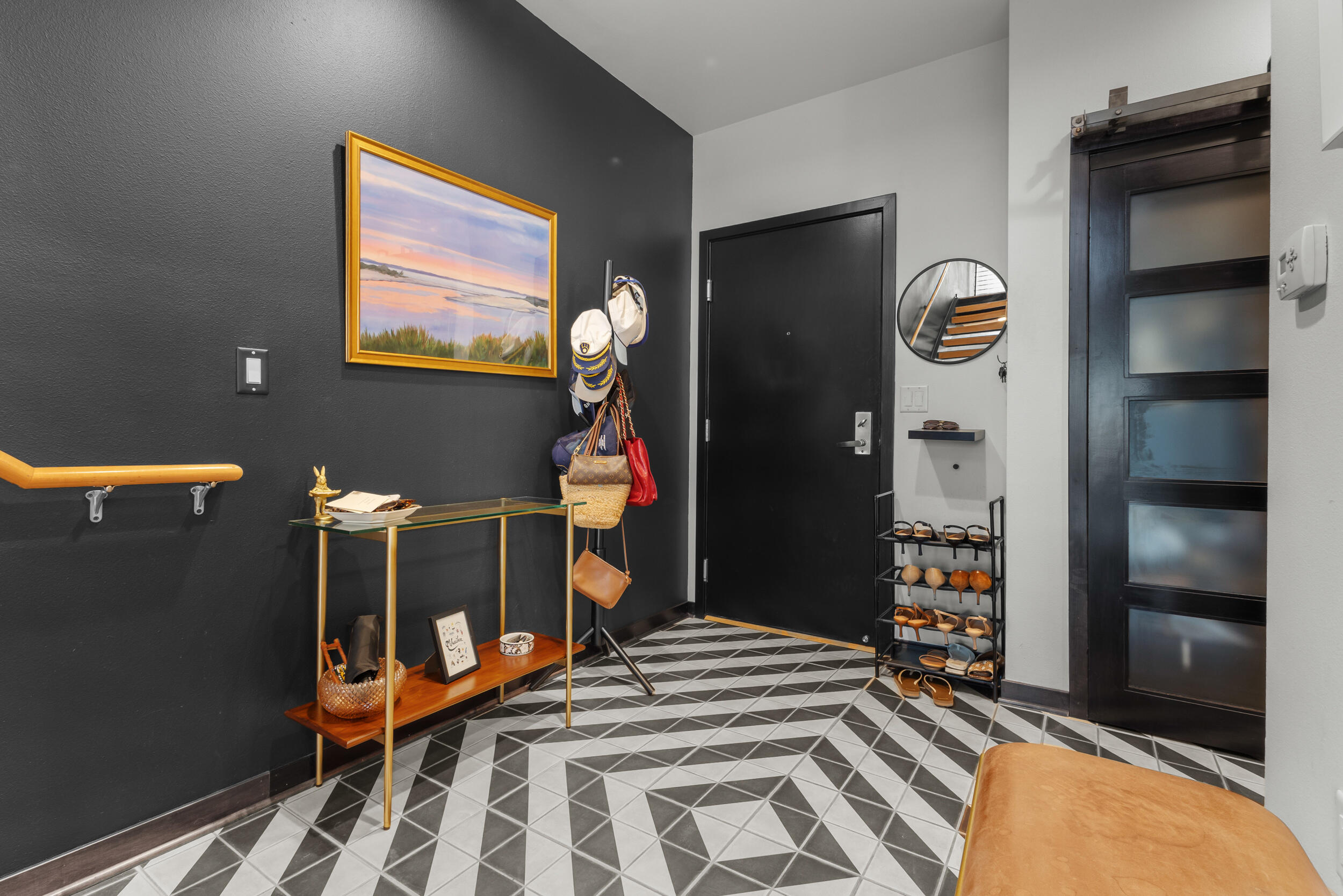 311 E Erie St, 408