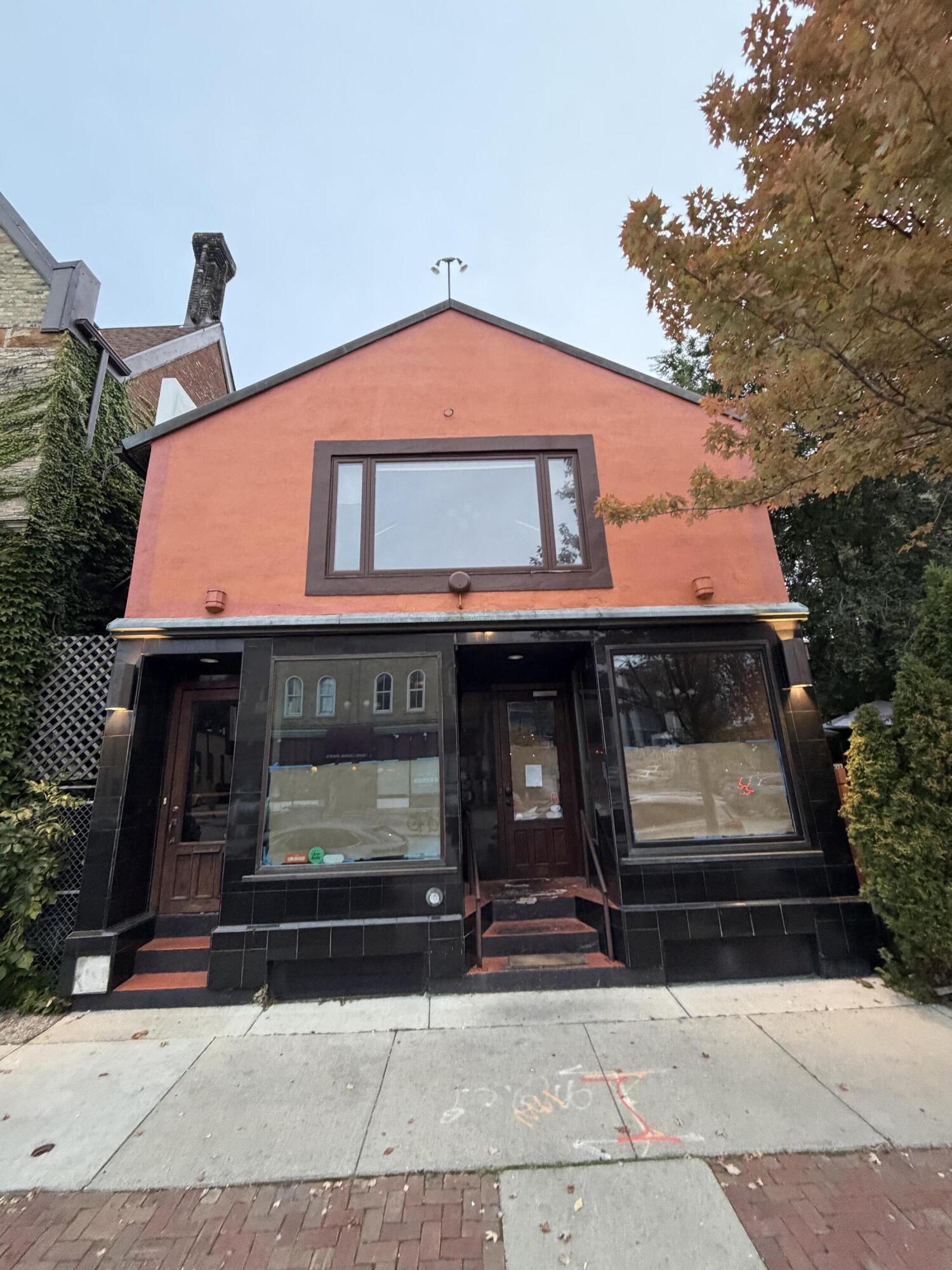 704 S 2nd St