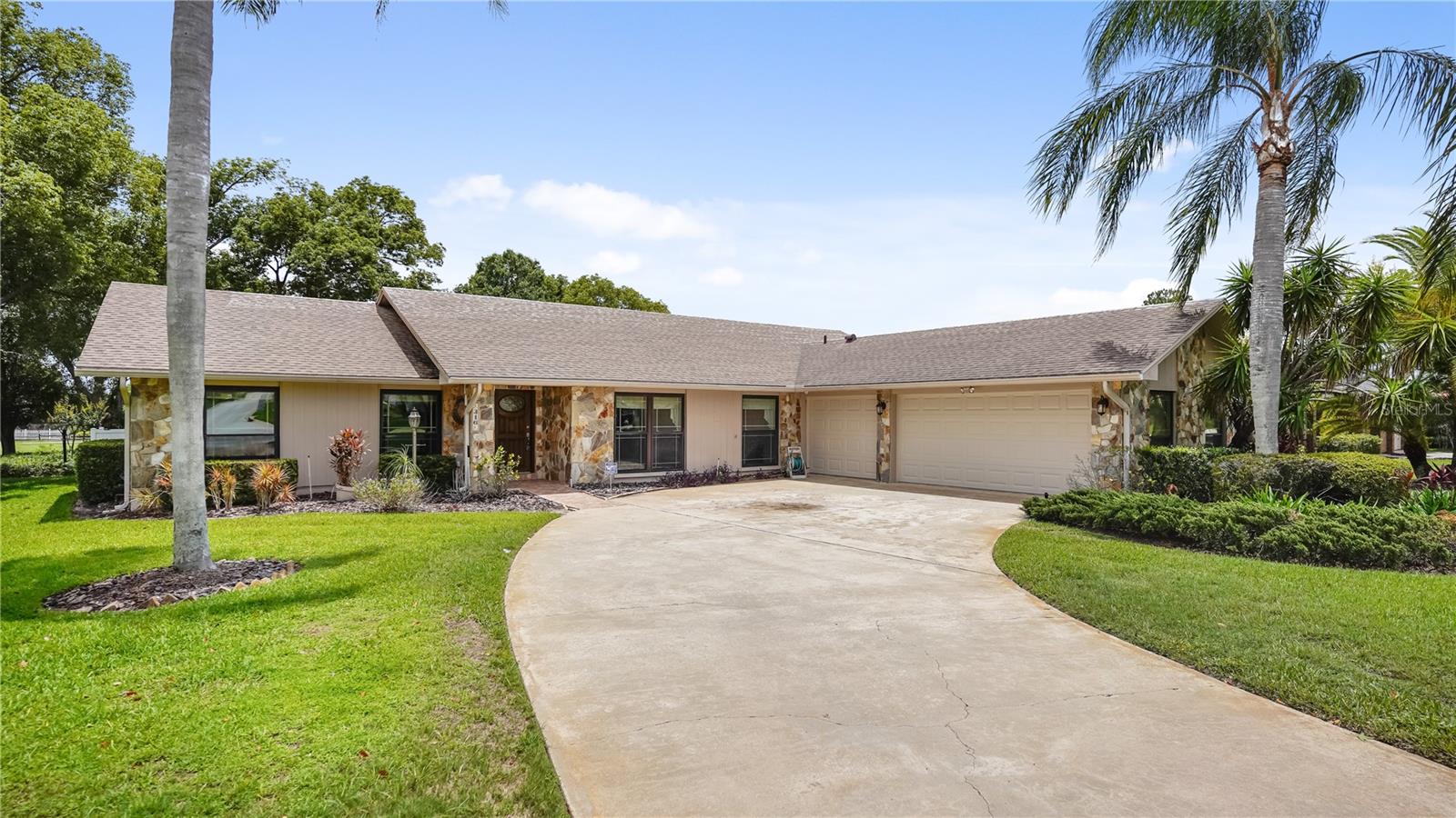 316 CAMBRIDGE DR