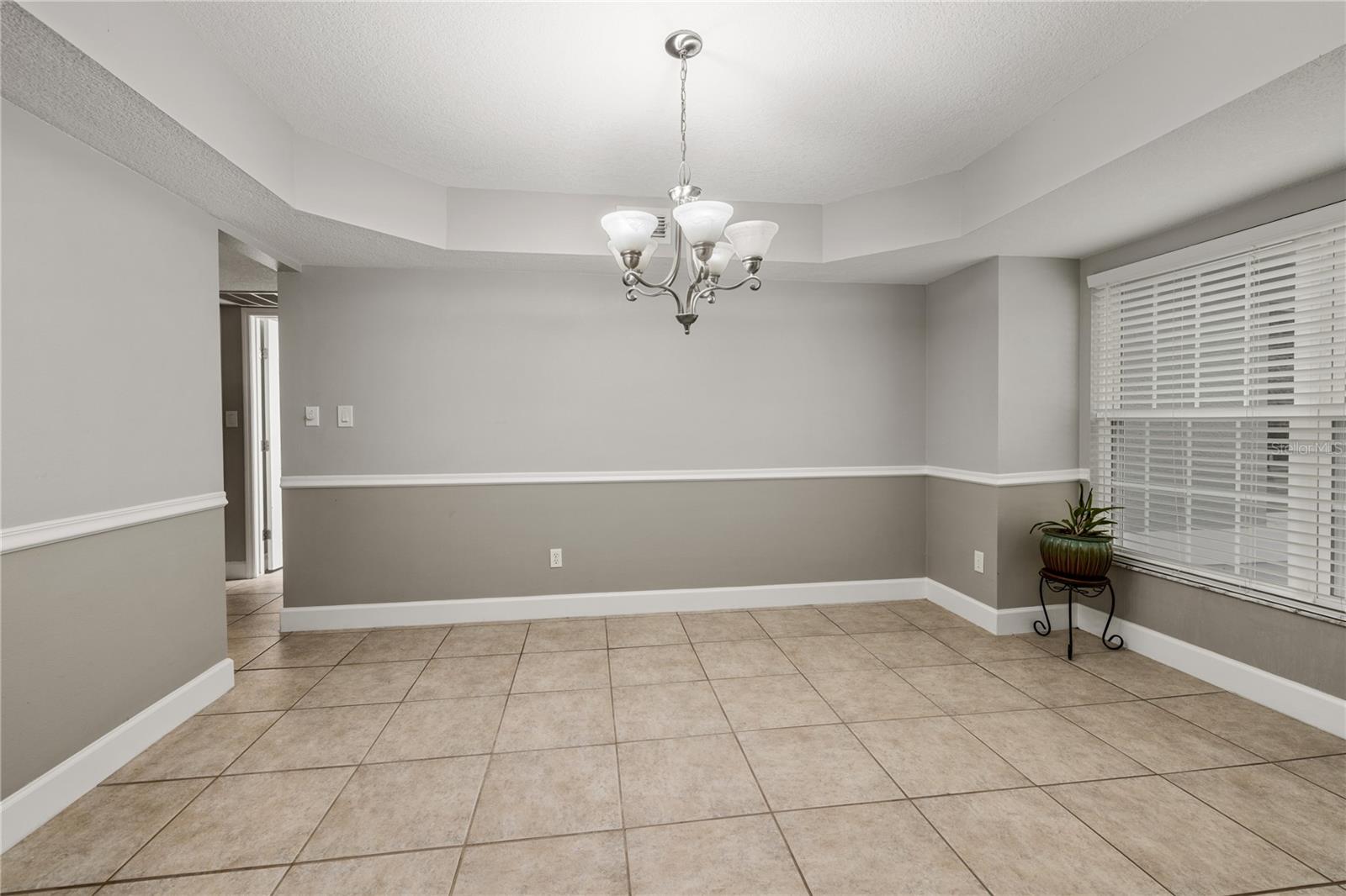 1154 DEER LAKE CIR
